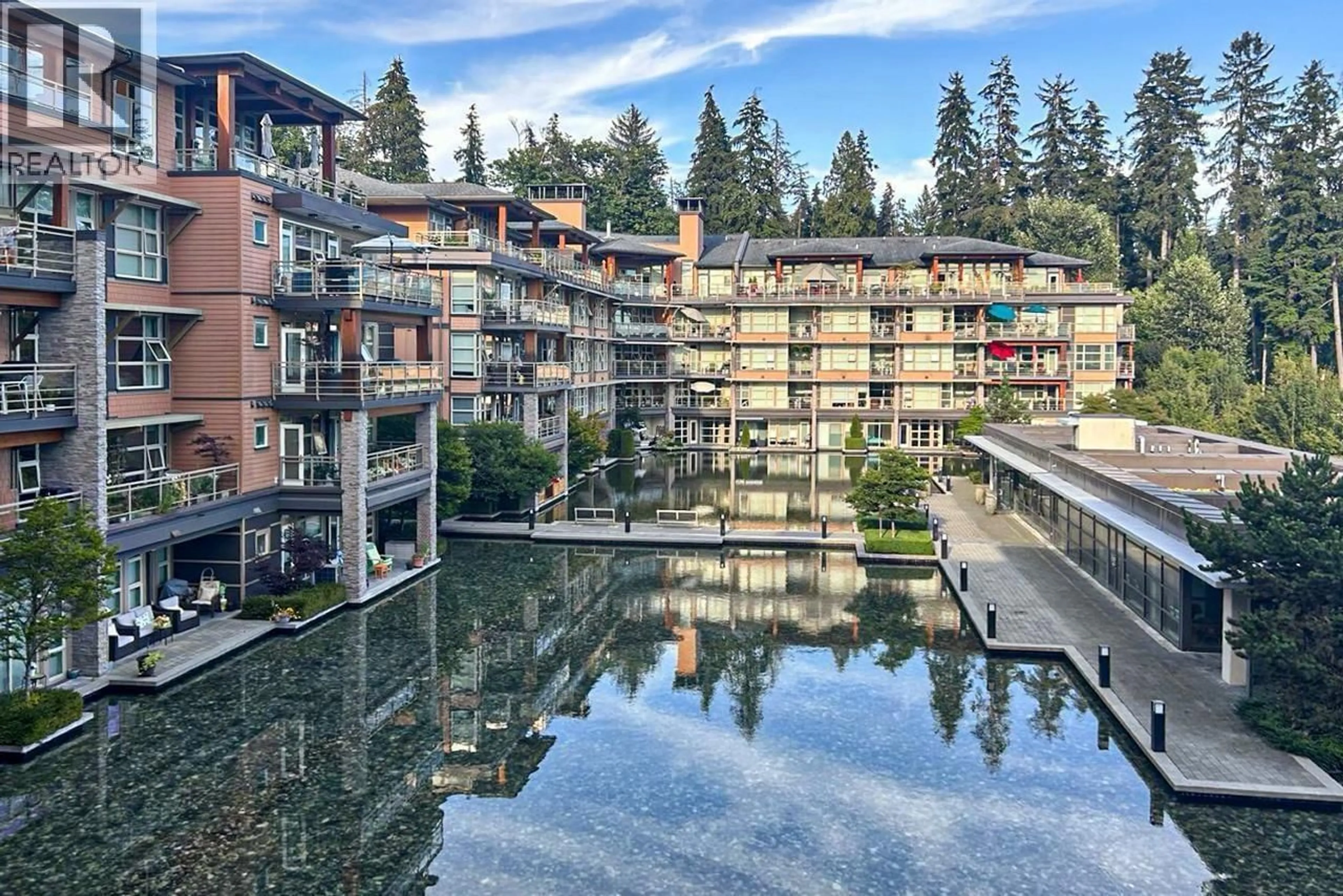 Pool for 305 - 3602 ALDERCREST DRIVE, North Vancouver British Columbia V7G0A2