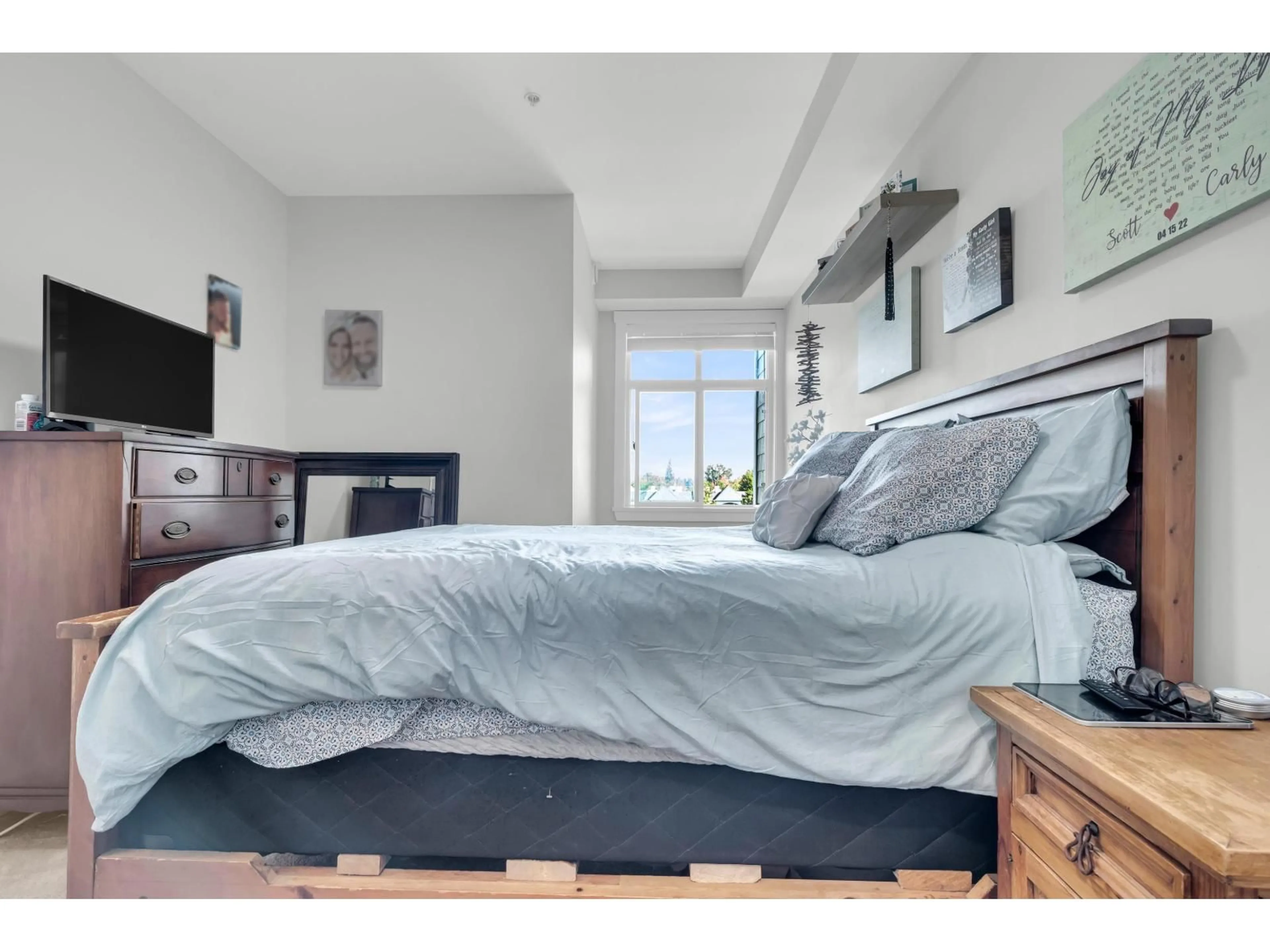 Bedroom with bed, unknown for 402 - 20696 EASTLEIGH, Langley British Columbia V3A4C4
