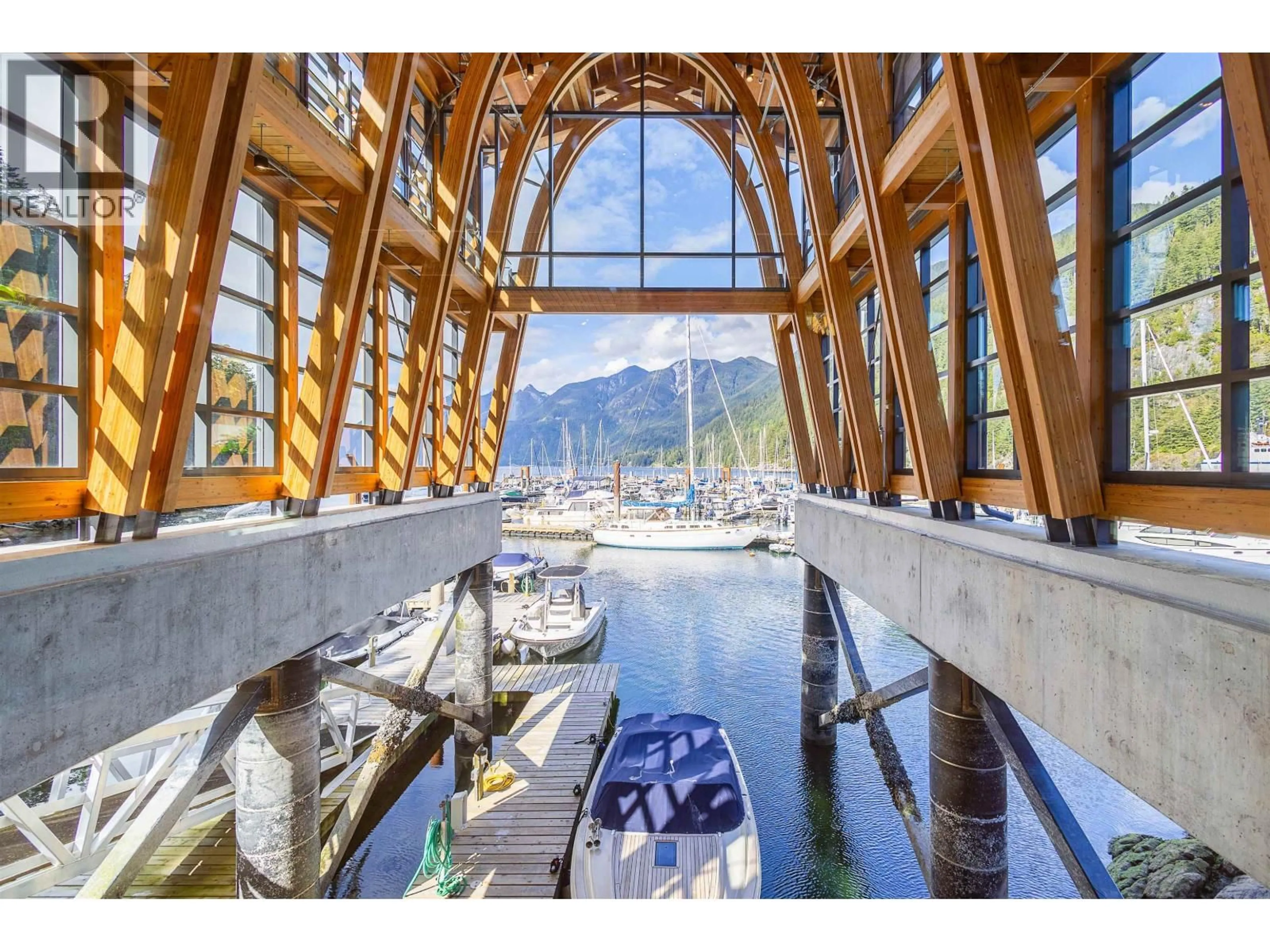 Lobby for 301 - 6691 NELSON AVENUE, West Vancouver British Columbia V7W2B2