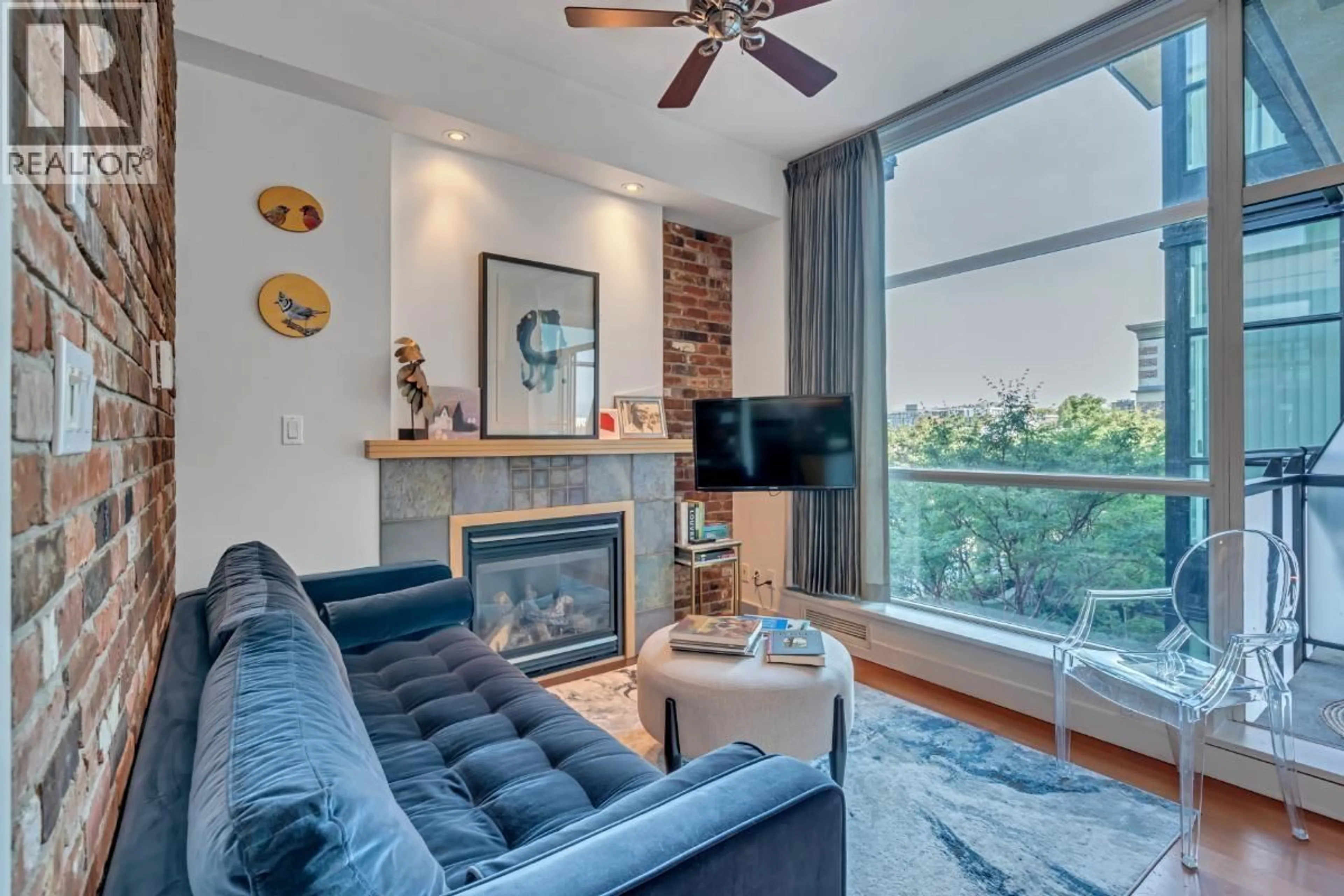 Living room with furniture, unknown for 311 - 2515 ONTARIO STREET, Vancouver British Columbia V5T4V4