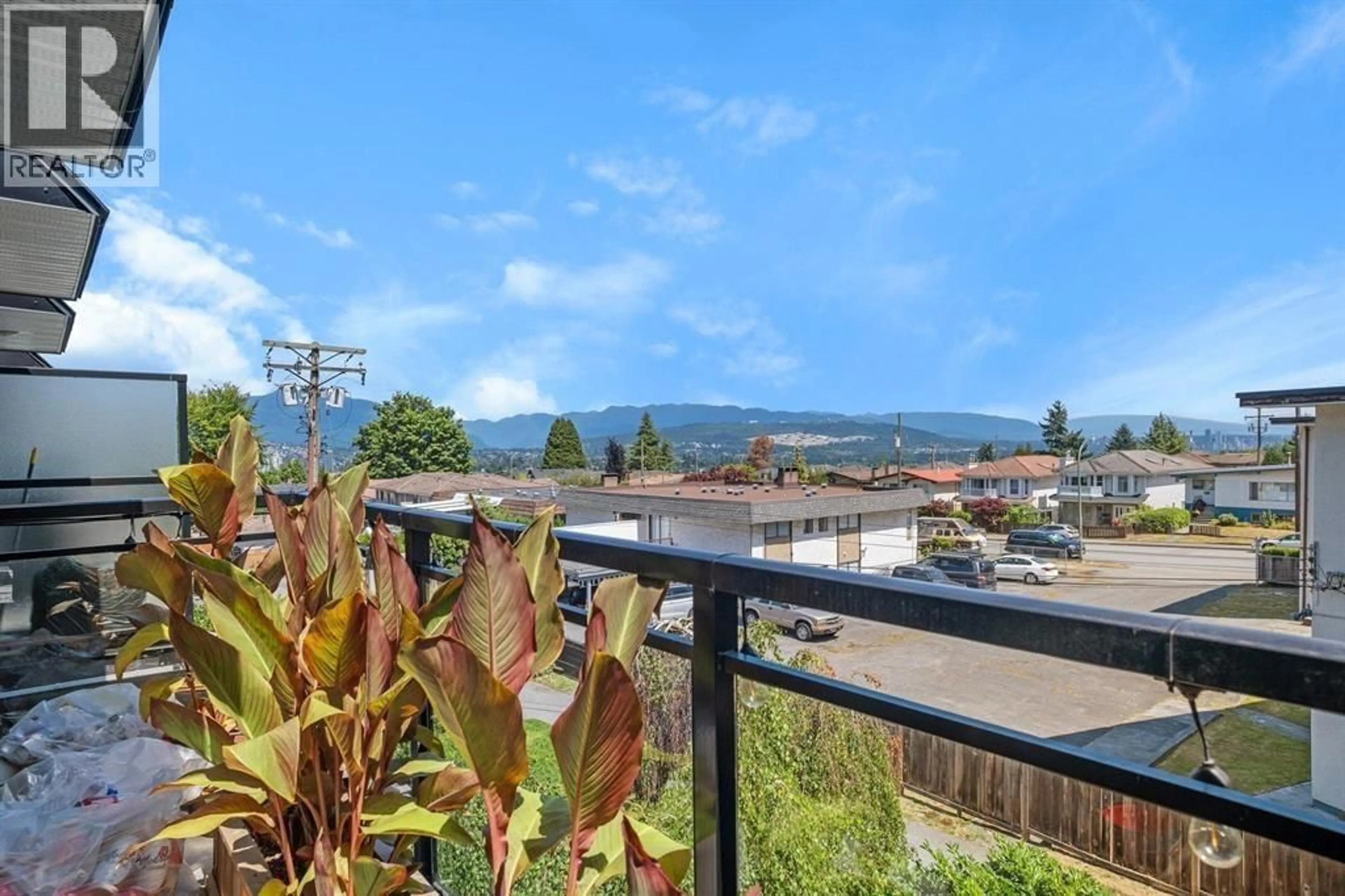 Patio, mountain view for 205 - 4625 GRANGE STREET, Burnaby British Columbia V5H1R1