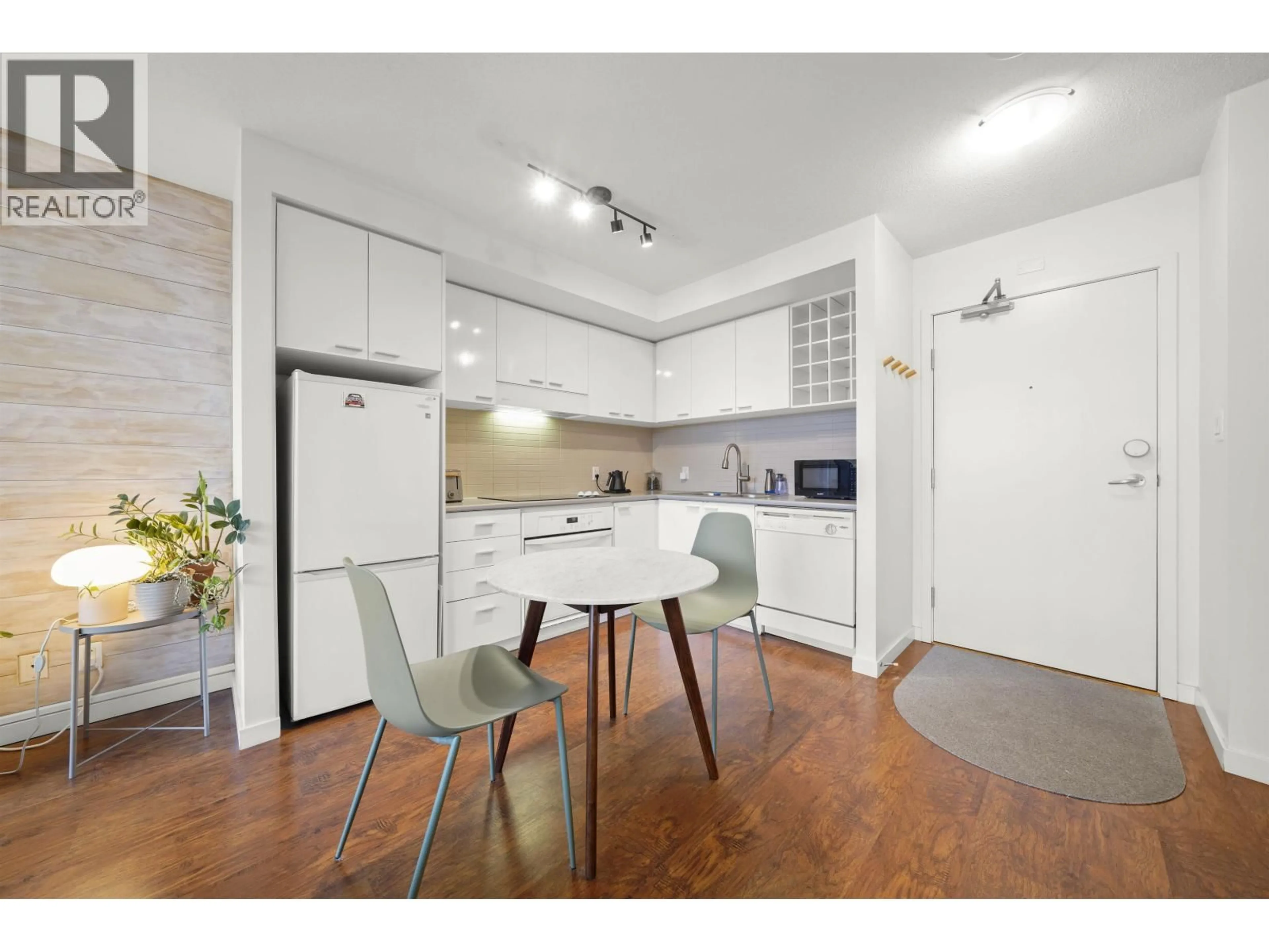 Standard kitchen, wood/laminate floor for 703 - 131 REGIMENT SQUARE, Vancouver British Columbia V6B1X6