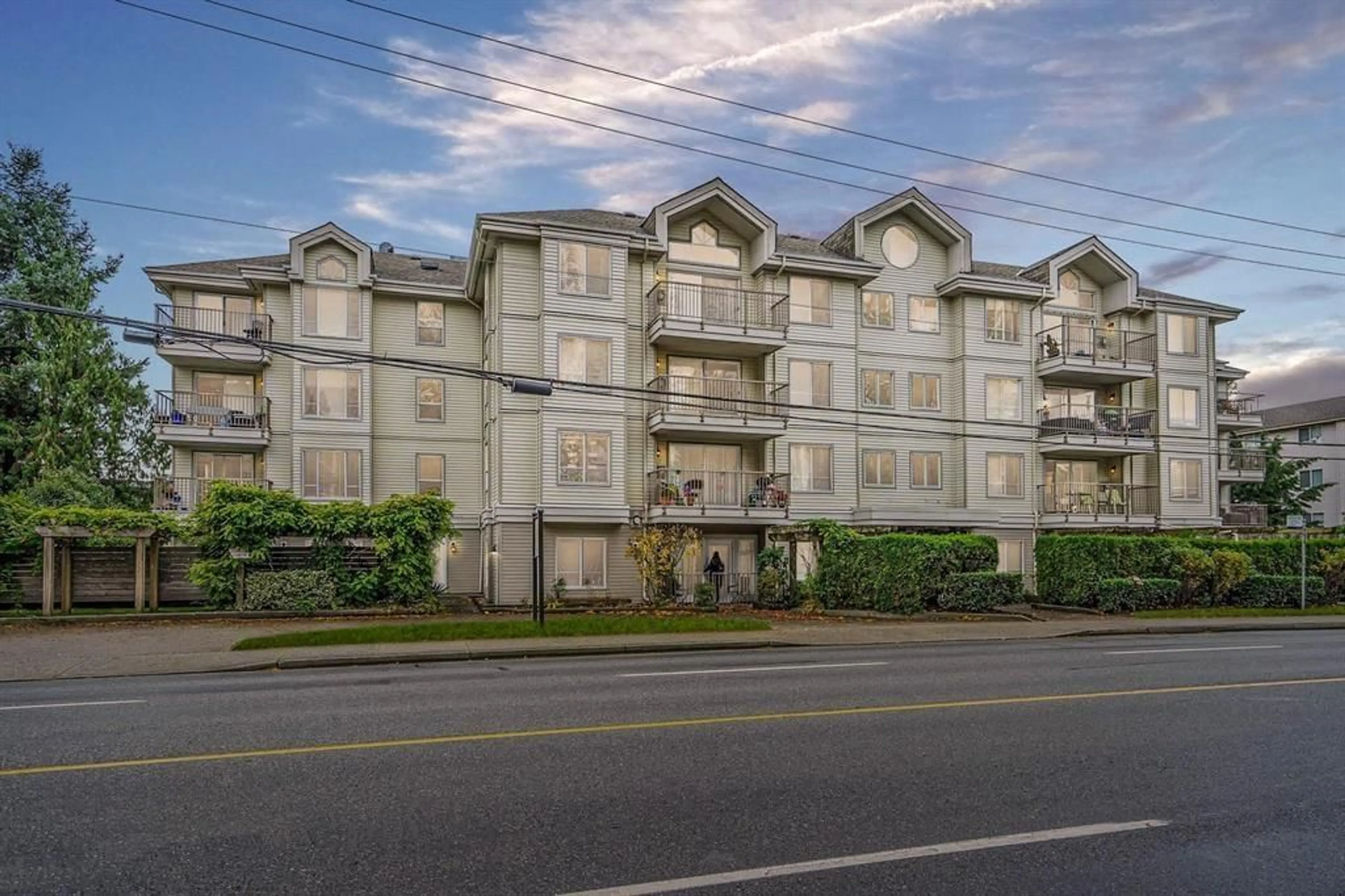 Unknown for 101 - 33502 GEORGE FERGUSON, Abbotsford British Columbia V2S8G3