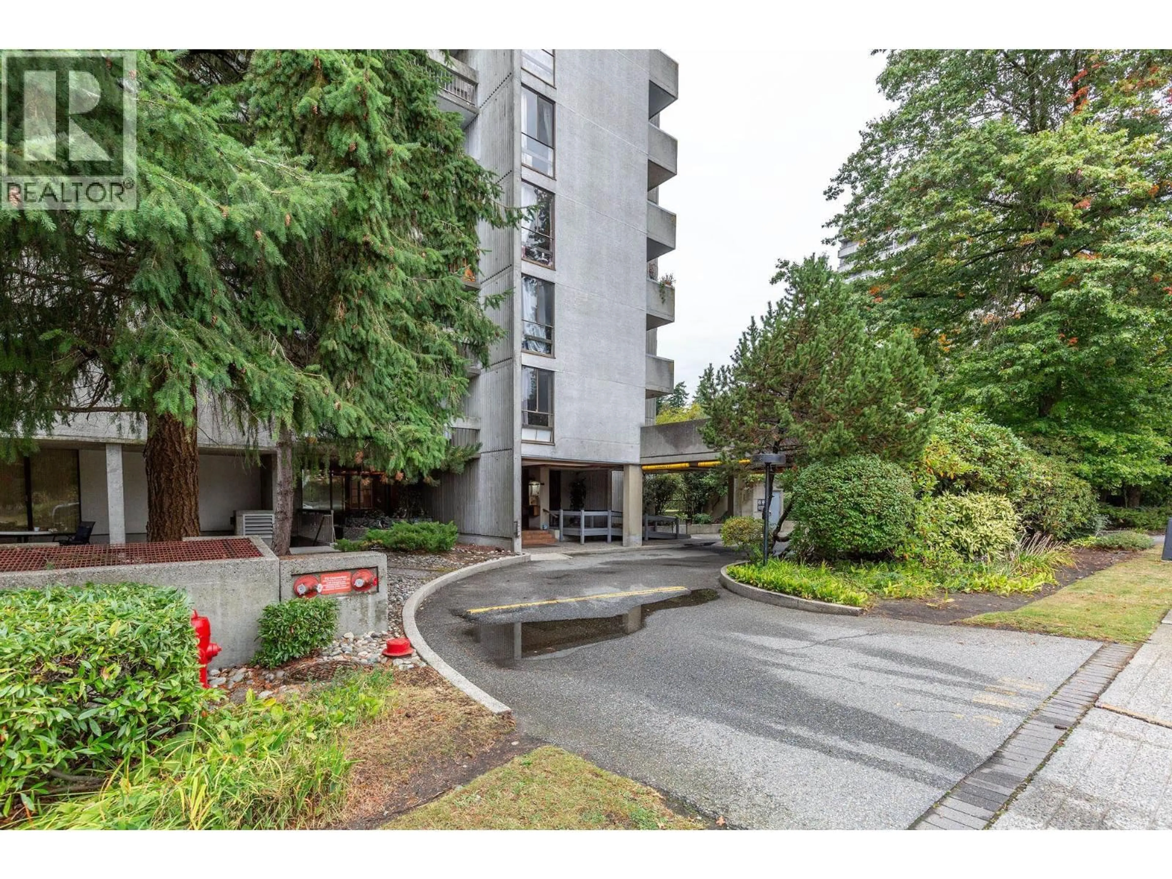 Indoor foyer for 1103 - 6759 WILLINGDON AVENUE, Burnaby British Columbia V5H3Y9
