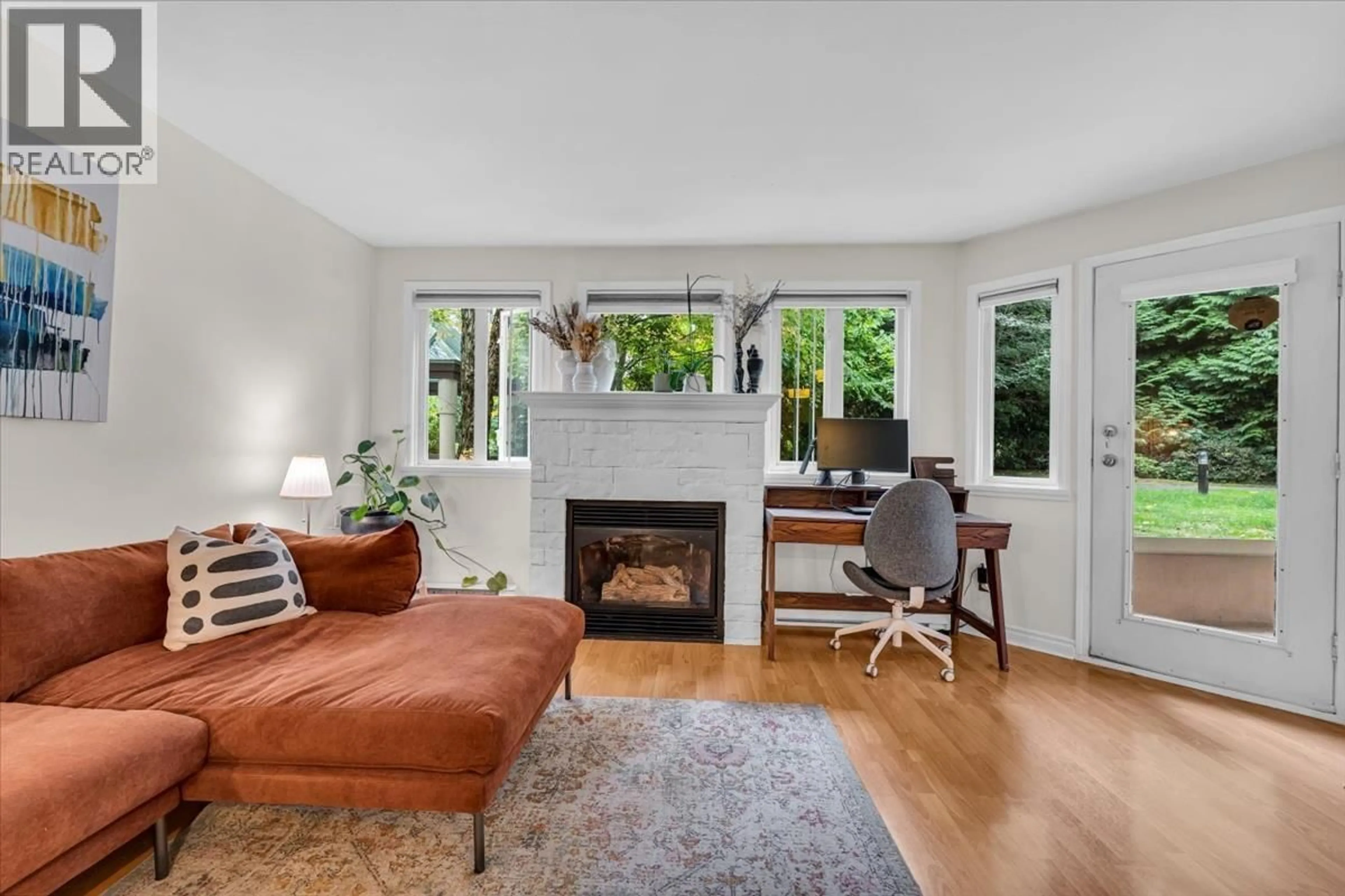 Living room with furniture, unknown for 101 - 7139 18TH AVENUE, Burnaby British Columbia V3N3N4