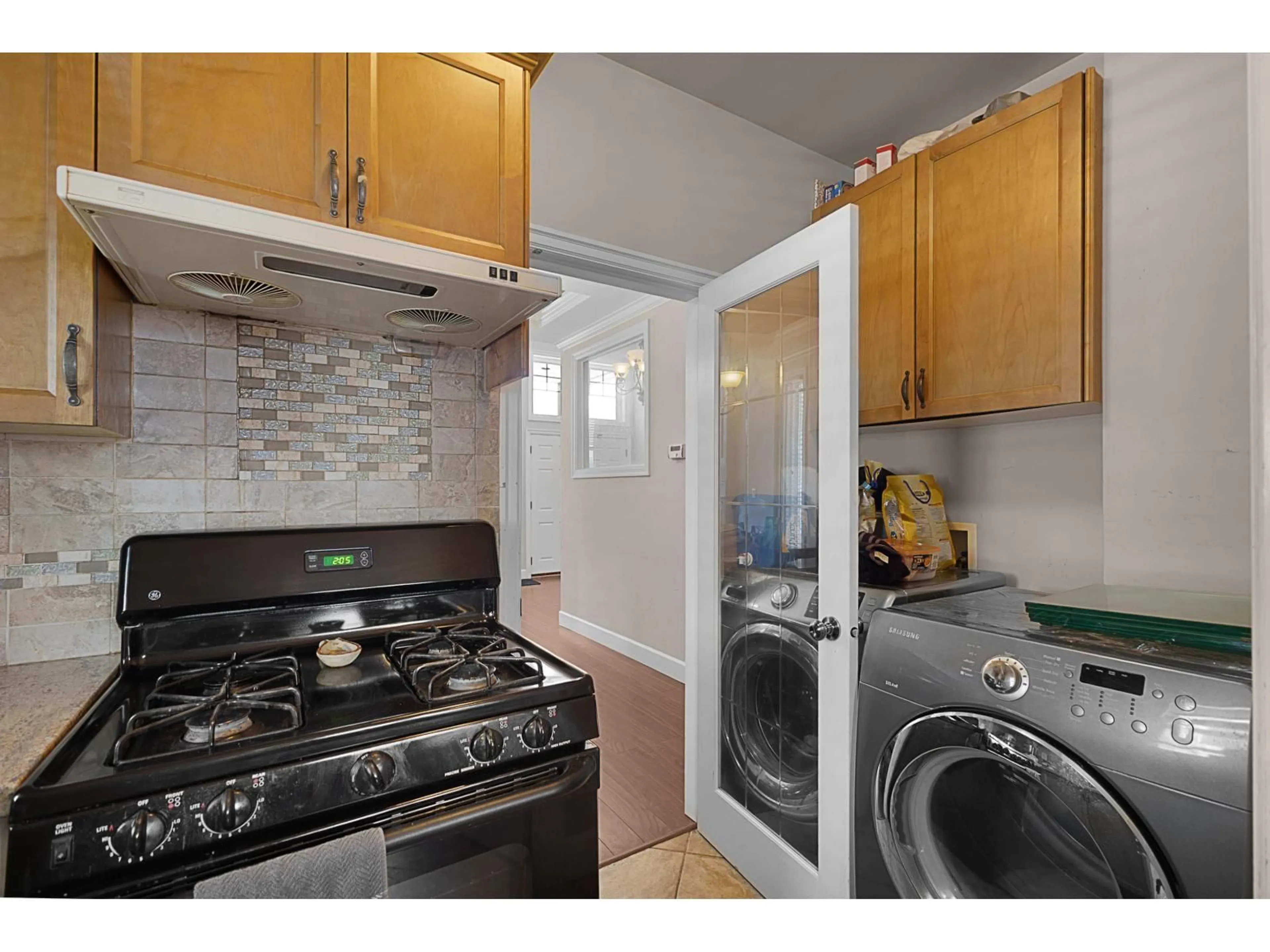 Standard kitchen, unknown for 14781 67A, Surrey British Columbia V3S4P9