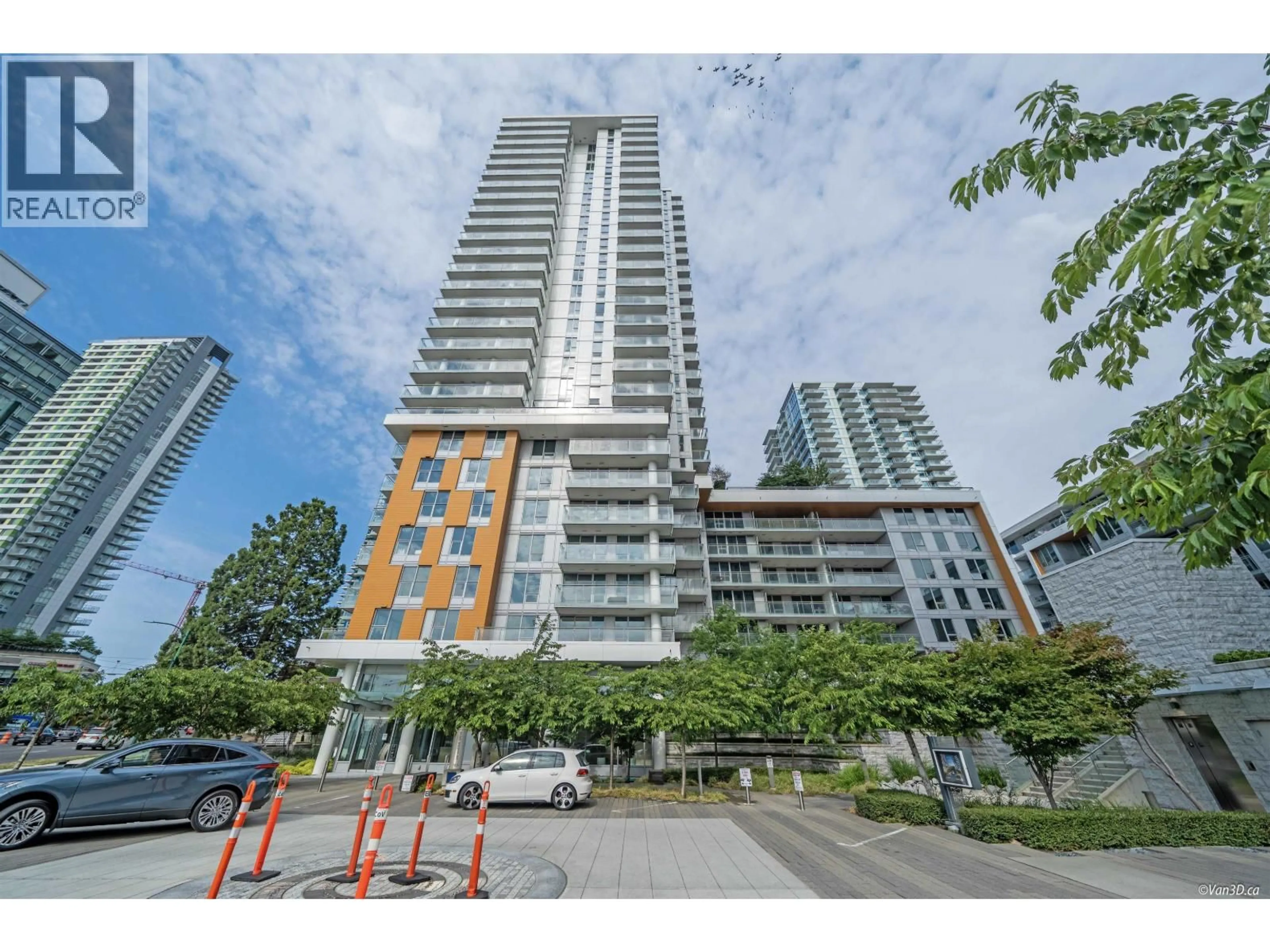 A pic from outside/outdoor area/front of a property/back of a property/a pic from drone, street for 1902 - 455 MARINE DRIVE, Vancouver British Columbia V5X0H3