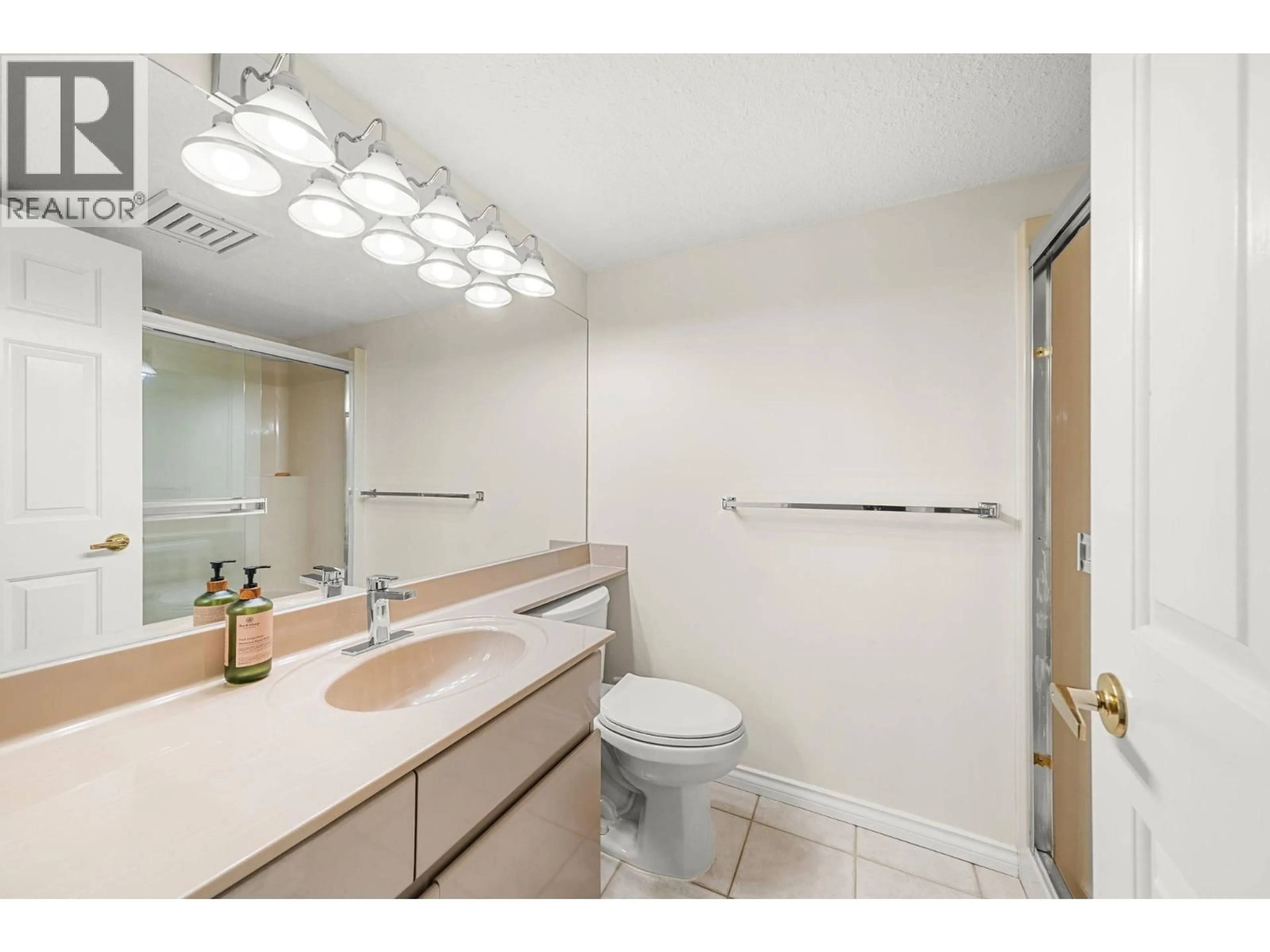 Standard bathroom, unknown for 107B - 1210 QUAYSIDE DRIVE, New Westminster British Columbia V3M6H1