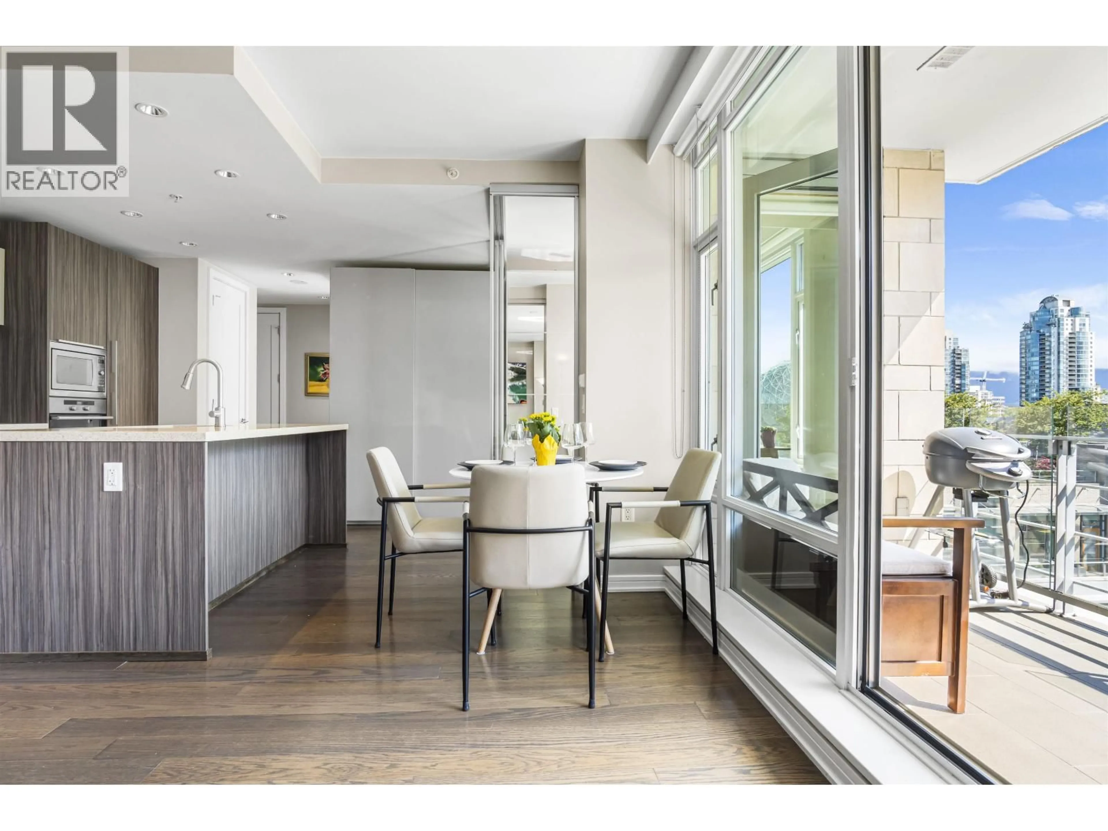 Contemporary kitchen, unknown for 709 - 77 WALTER HARDWICK AVENUE, Vancouver British Columbia V5Y0C6