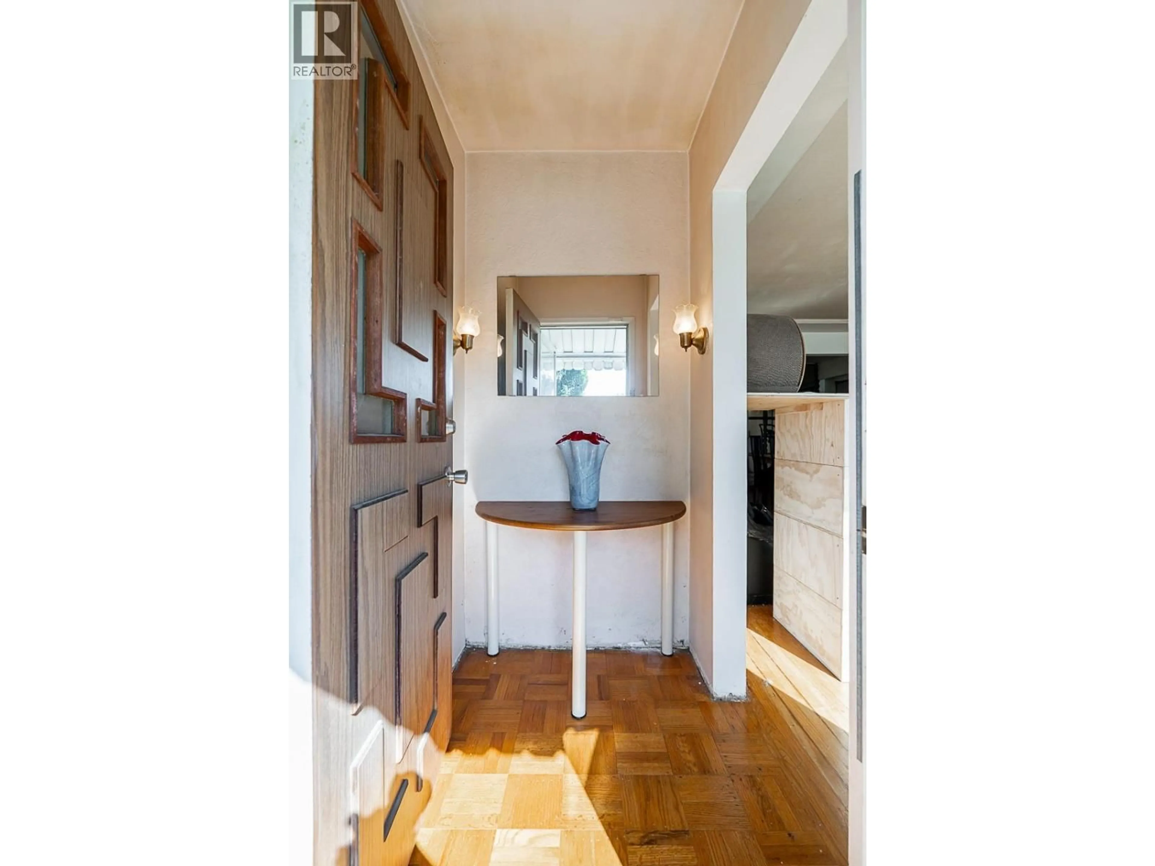 Indoor entryway for 2781 54TH AVENUE, Vancouver British Columbia V5S1Y1