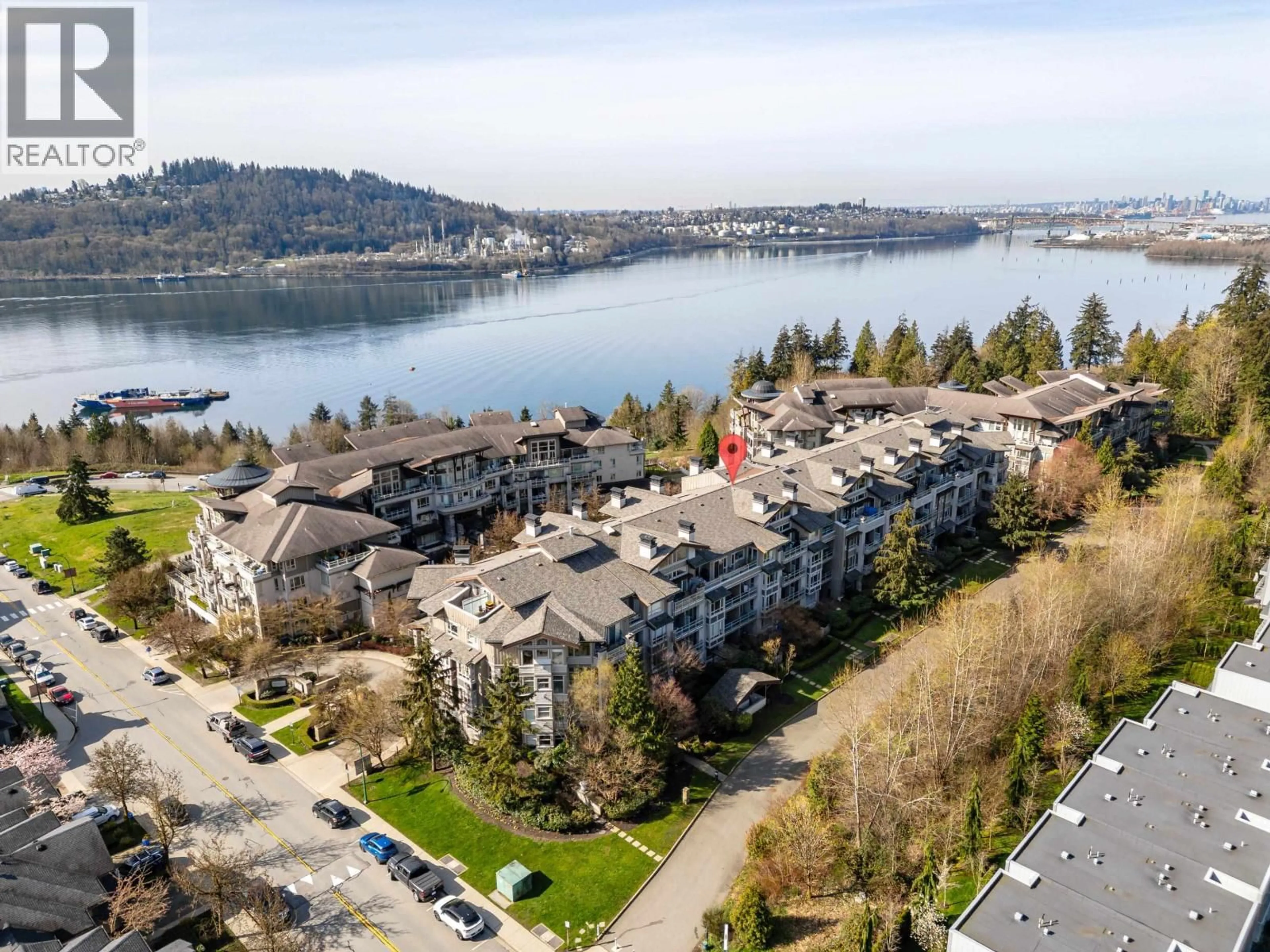 A pic from outside/outdoor area/front of a property/back of a property/a pic from drone, water/lake/river/ocean view for 422 - 580 RAVEN WOODS DRIVE, North Vancouver British Columbia V7G2T2