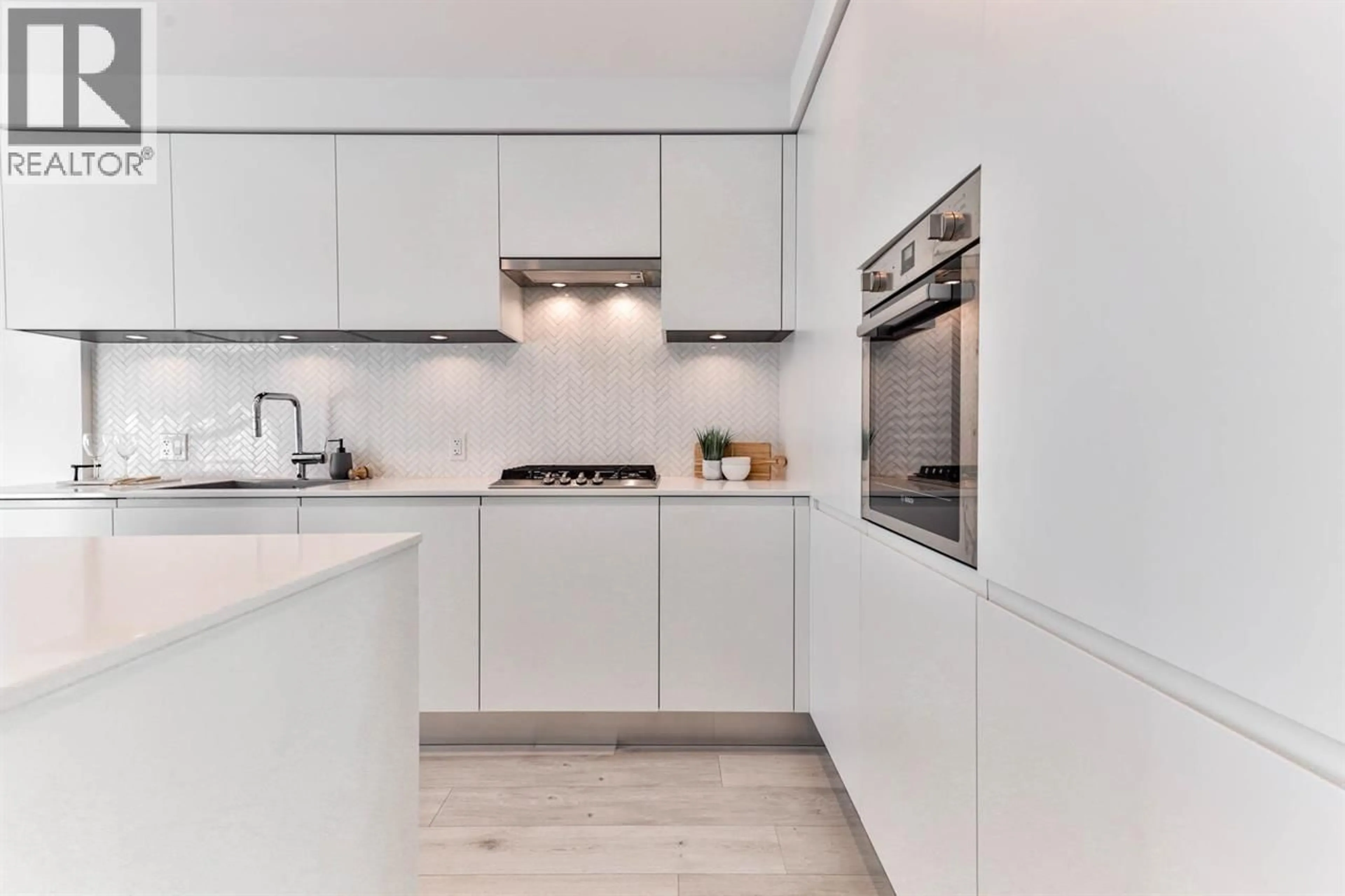 Contemporary kitchen, unknown for 1007 - 3833 EVERGREEN PLACE, Burnaby British Columbia V3J0M2