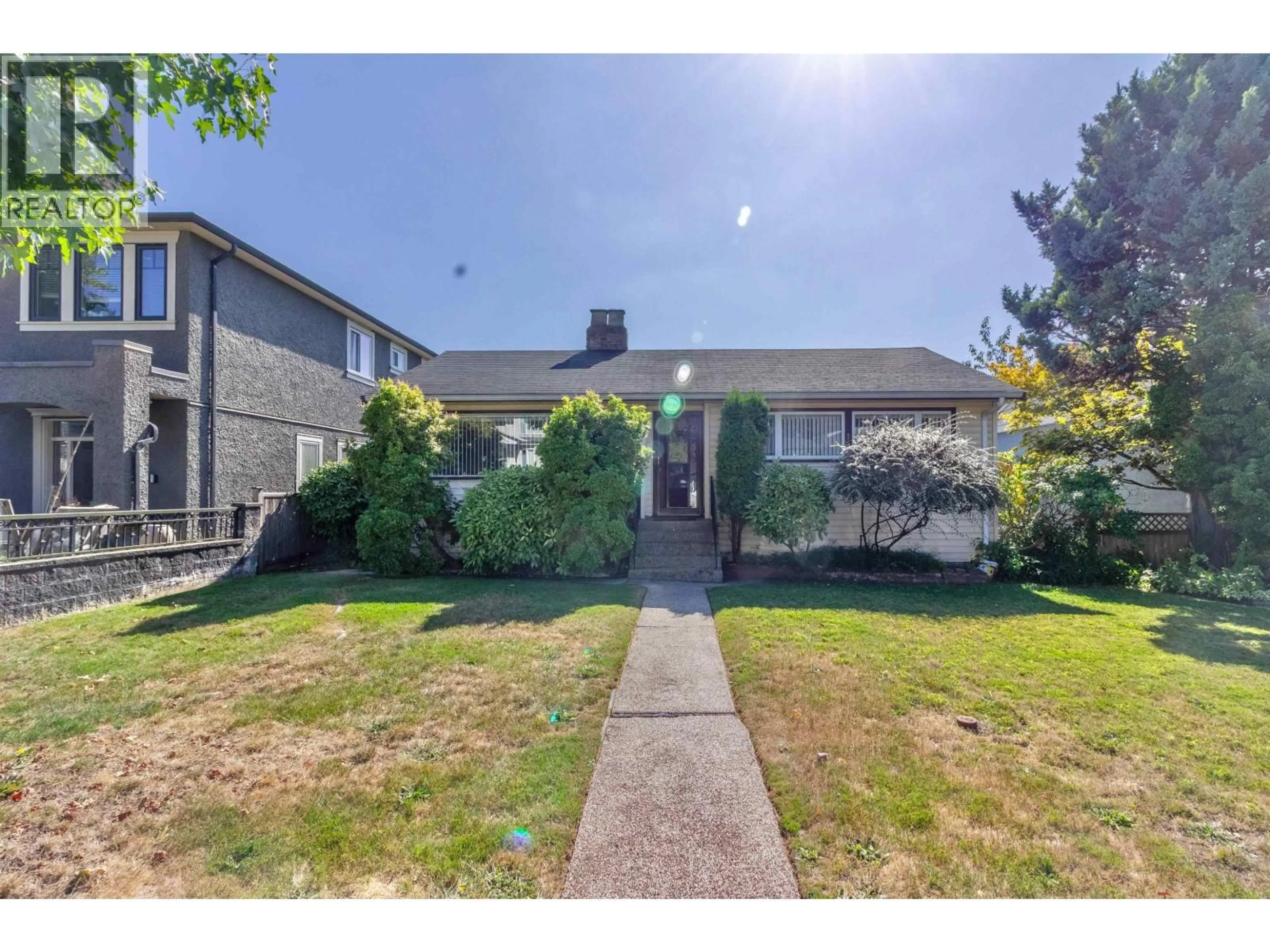 Unknown for 4342 PARKER STREET, Burnaby British Columbia V5C3C5