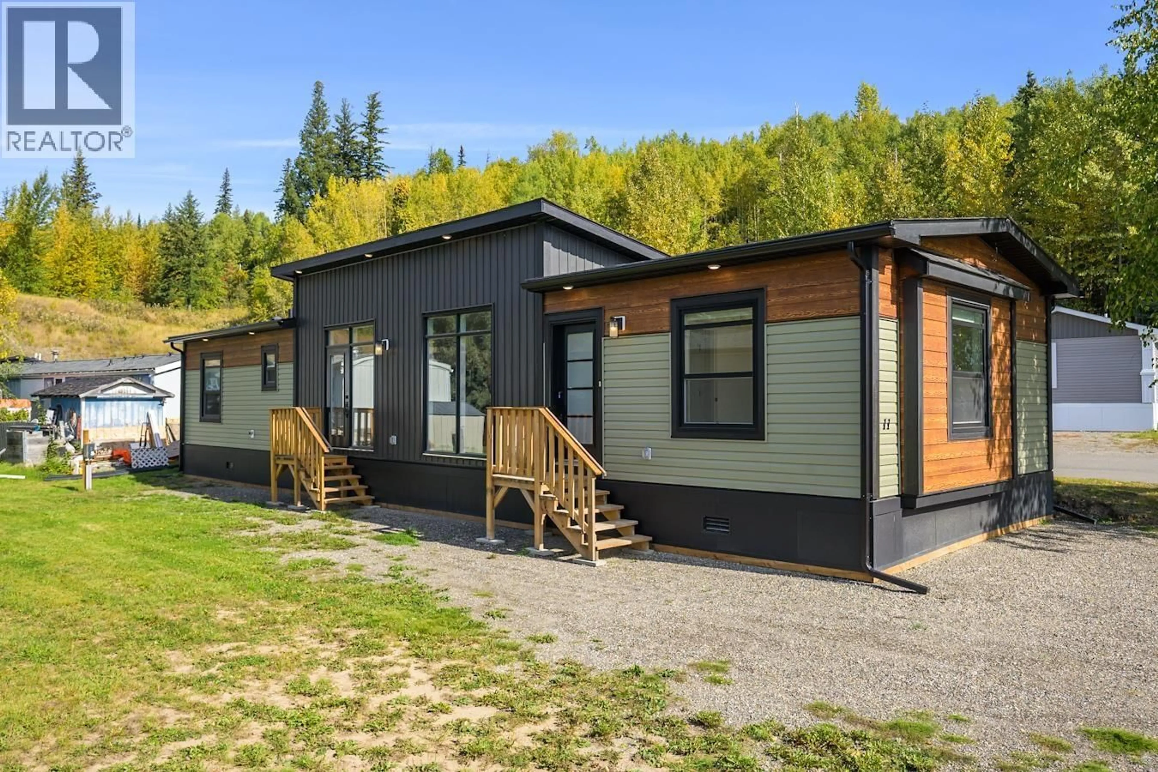 Home with vinyl exterior material, unknown for 11 - 5164 HART HIGHWAY, Prince George British Columbia V2K3A1