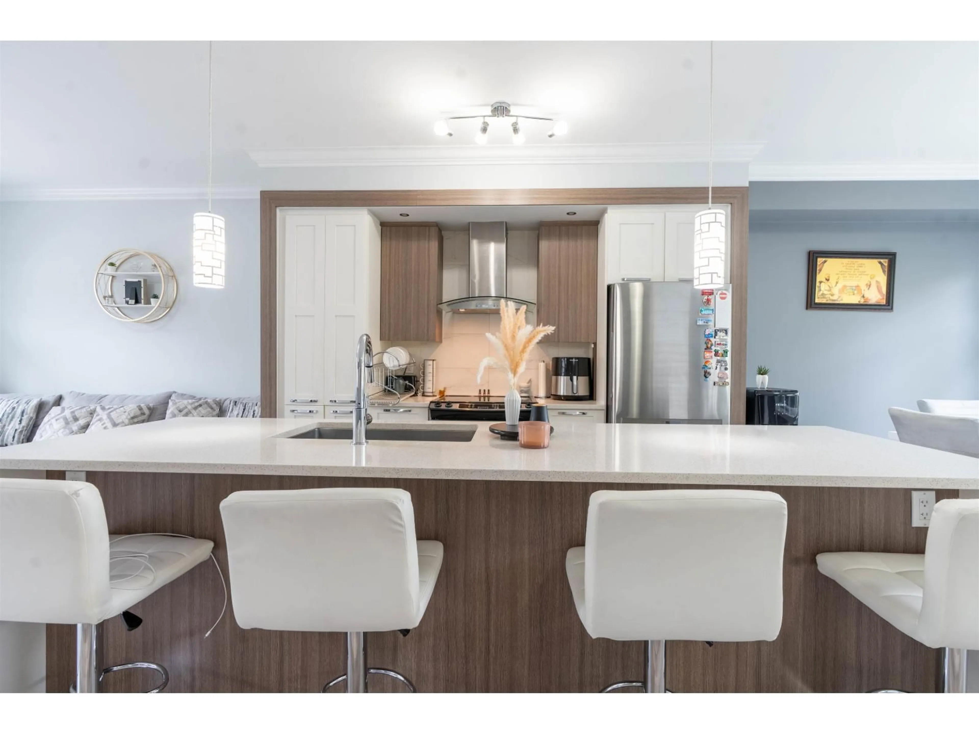 Open concept kitchen, unknown for 61 - 6350 142, Surrey British Columbia V3X1C8
