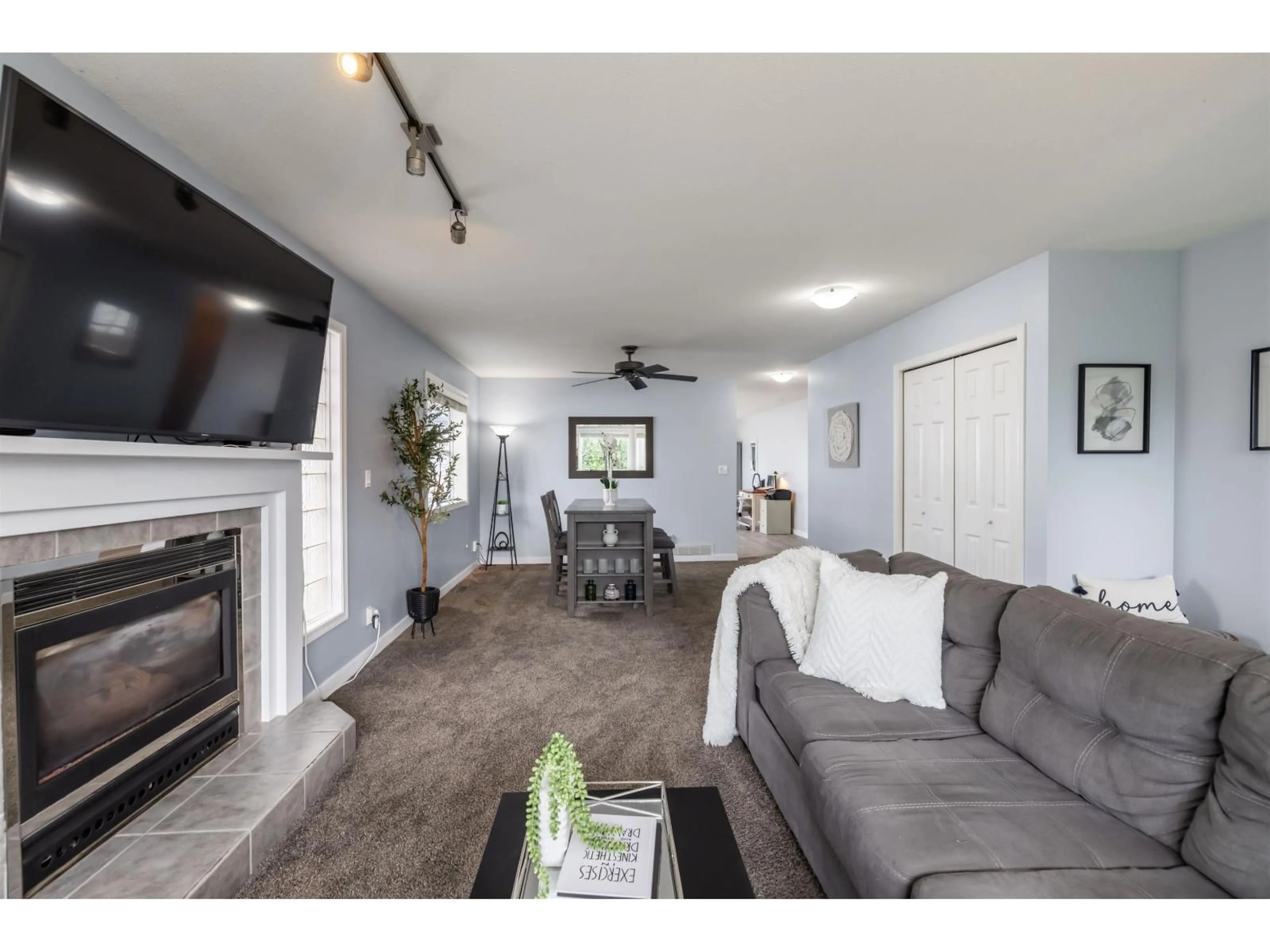 Living room with furniture, unknown for 34775 2ND, Abbotsford British Columbia V2S8C1