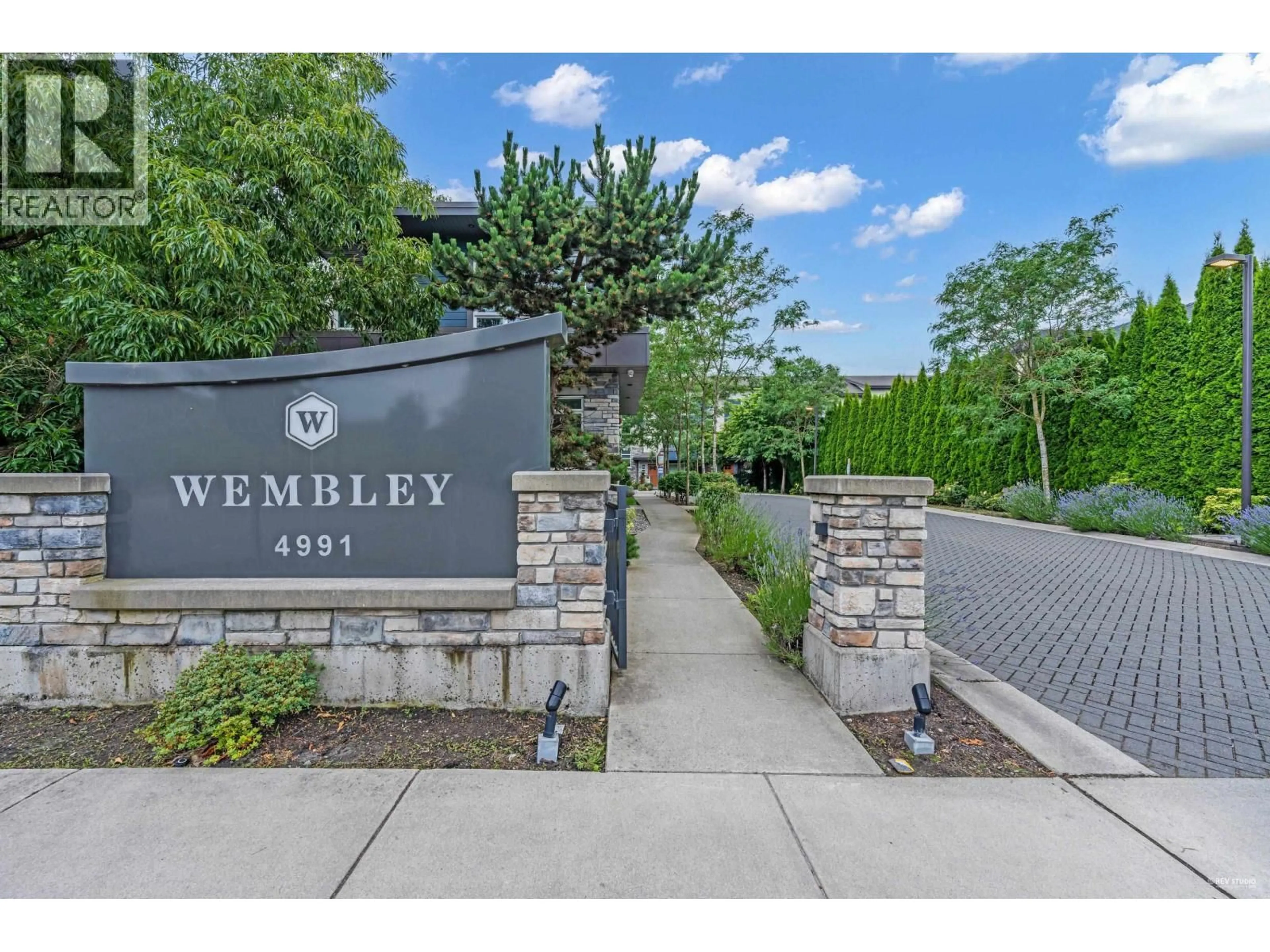 Indoor entryway for 65 - 4991 NO. 5 ROAD, Richmond British Columbia V6X0S9