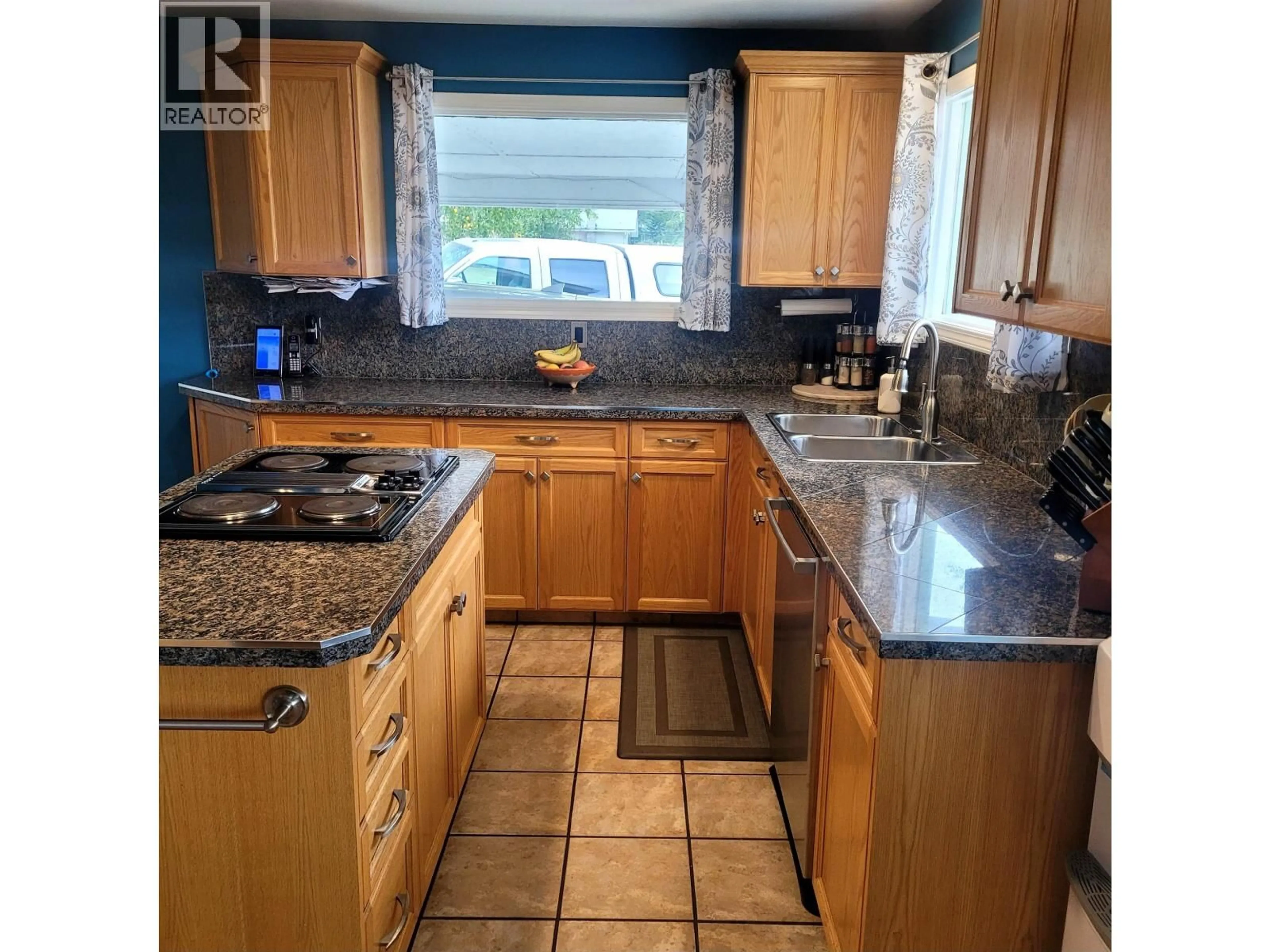 Standard kitchen, unknown for 1651 SOUTH LAKESIDE DRIVE, Williams Lake British Columbia V2G3A8