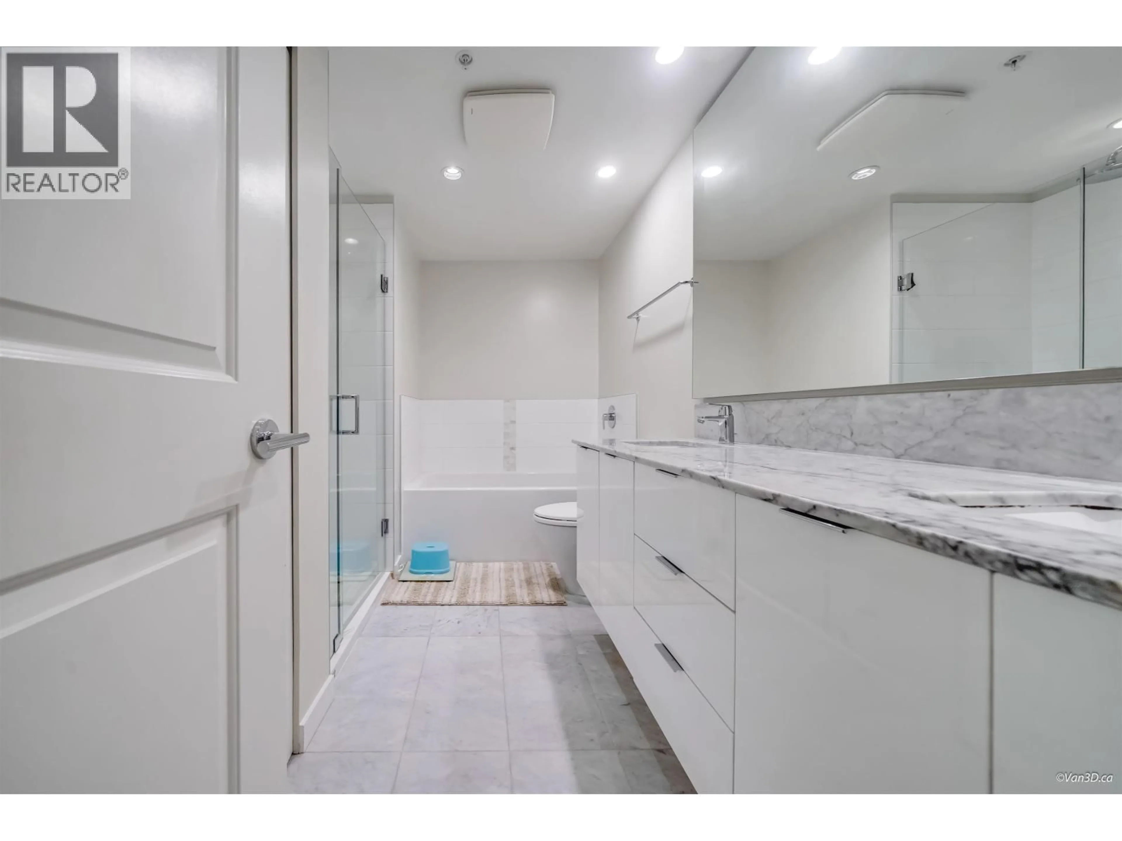 Standard bathroom, ceramic/tile floor for 201 - 7328 GOLLNER AVENUE, Richmond British Columbia V6Y0H7