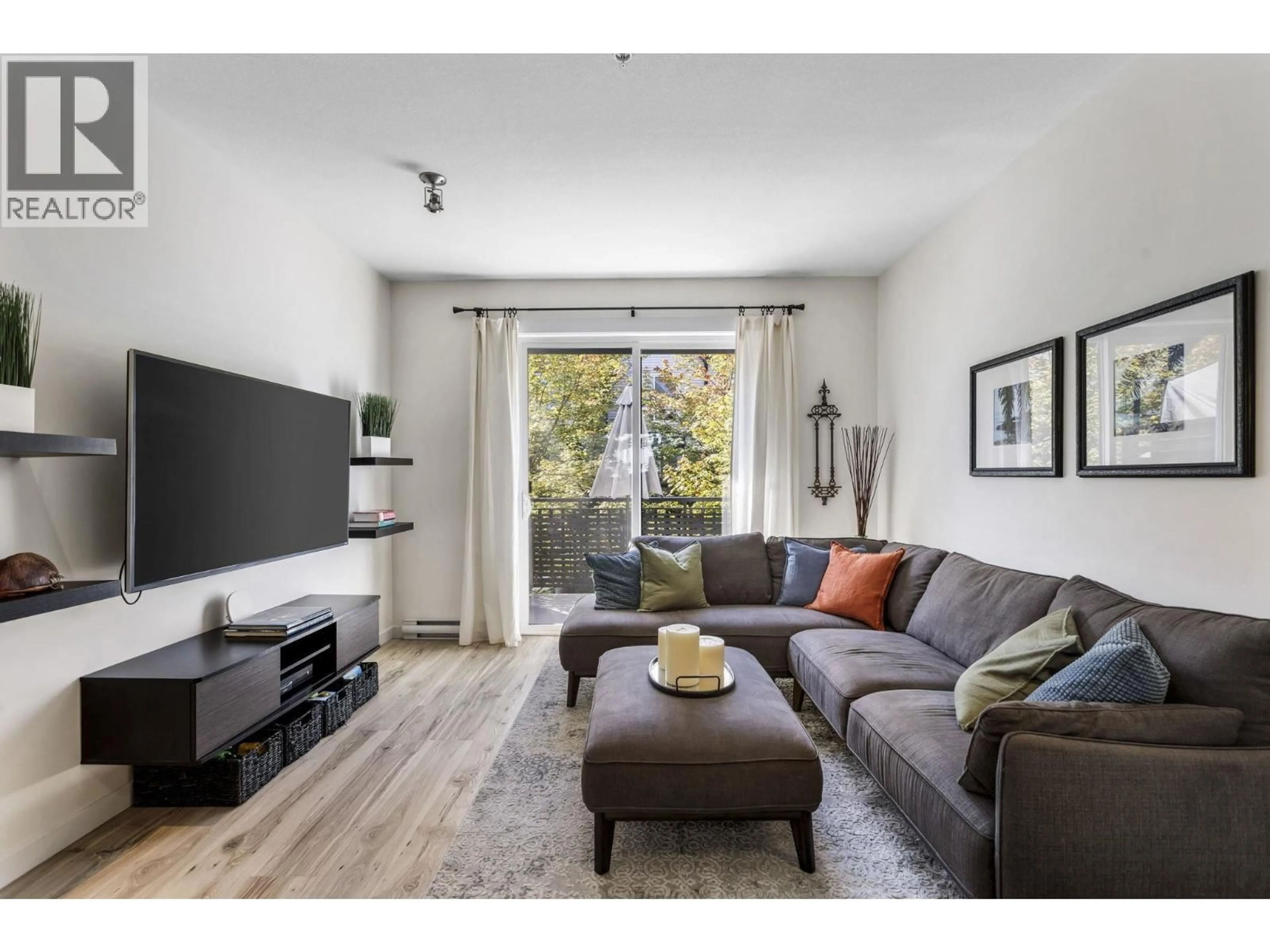 Living room with furniture, wood/laminate floor for 39 - 2310 RANGER LANE, Port Coquitlam British Columbia V3B0K3