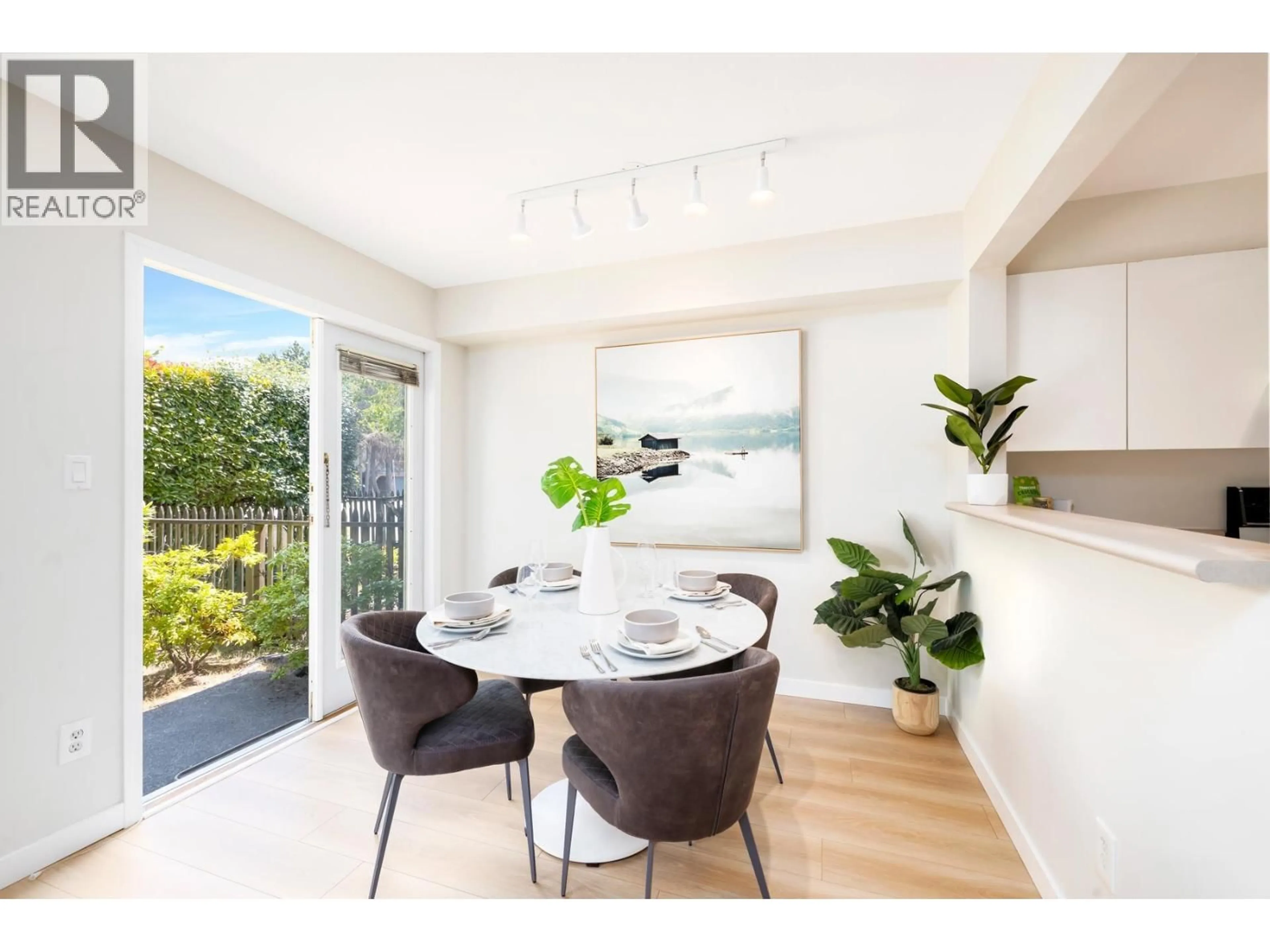 Dining room, wood/laminate floor for 211 - 2211 NO. 4 ROAD, Richmond British Columbia V6X3X1