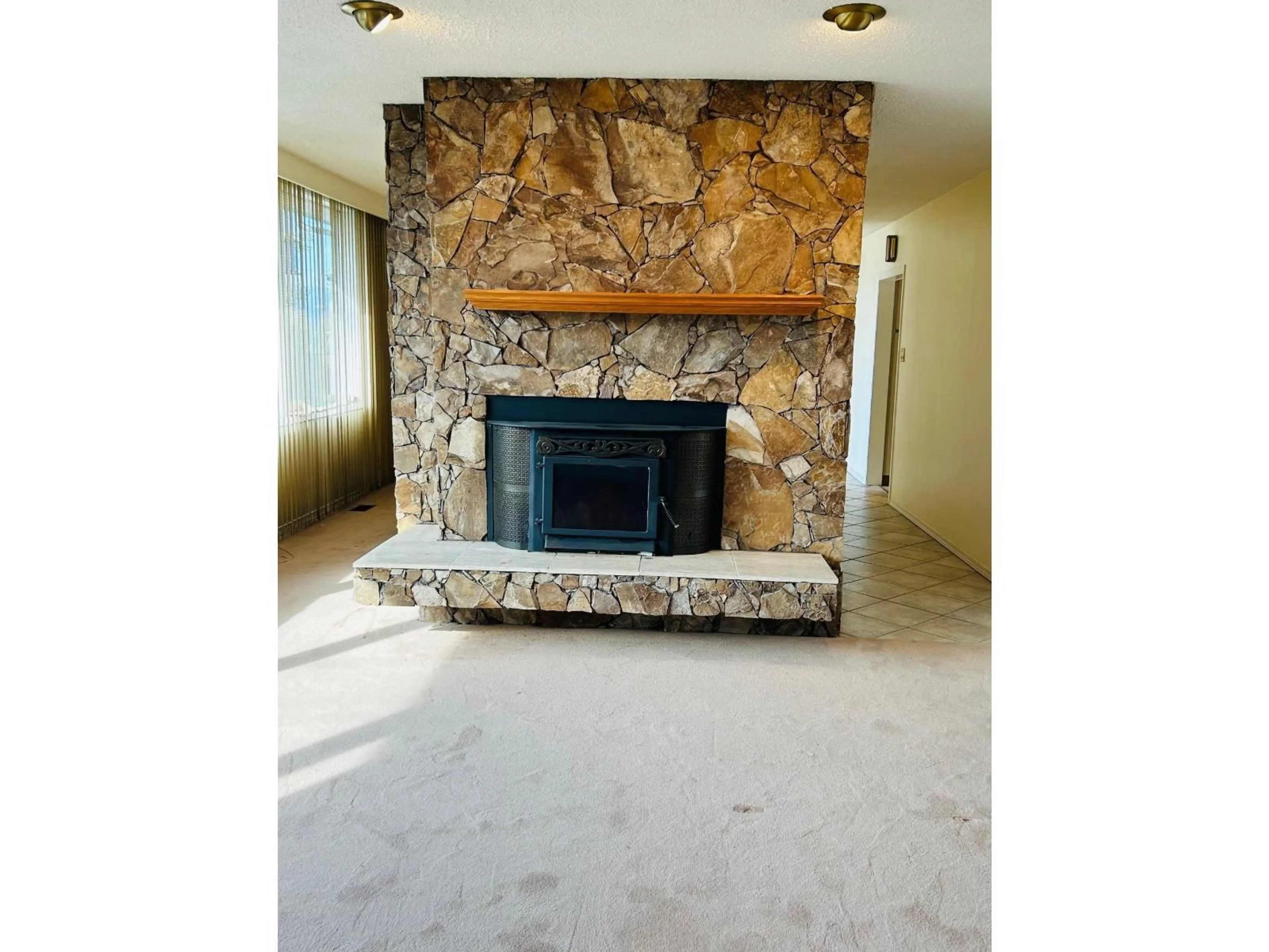 Unknown for 10360 125A, Surrey British Columbia V3V4Z8