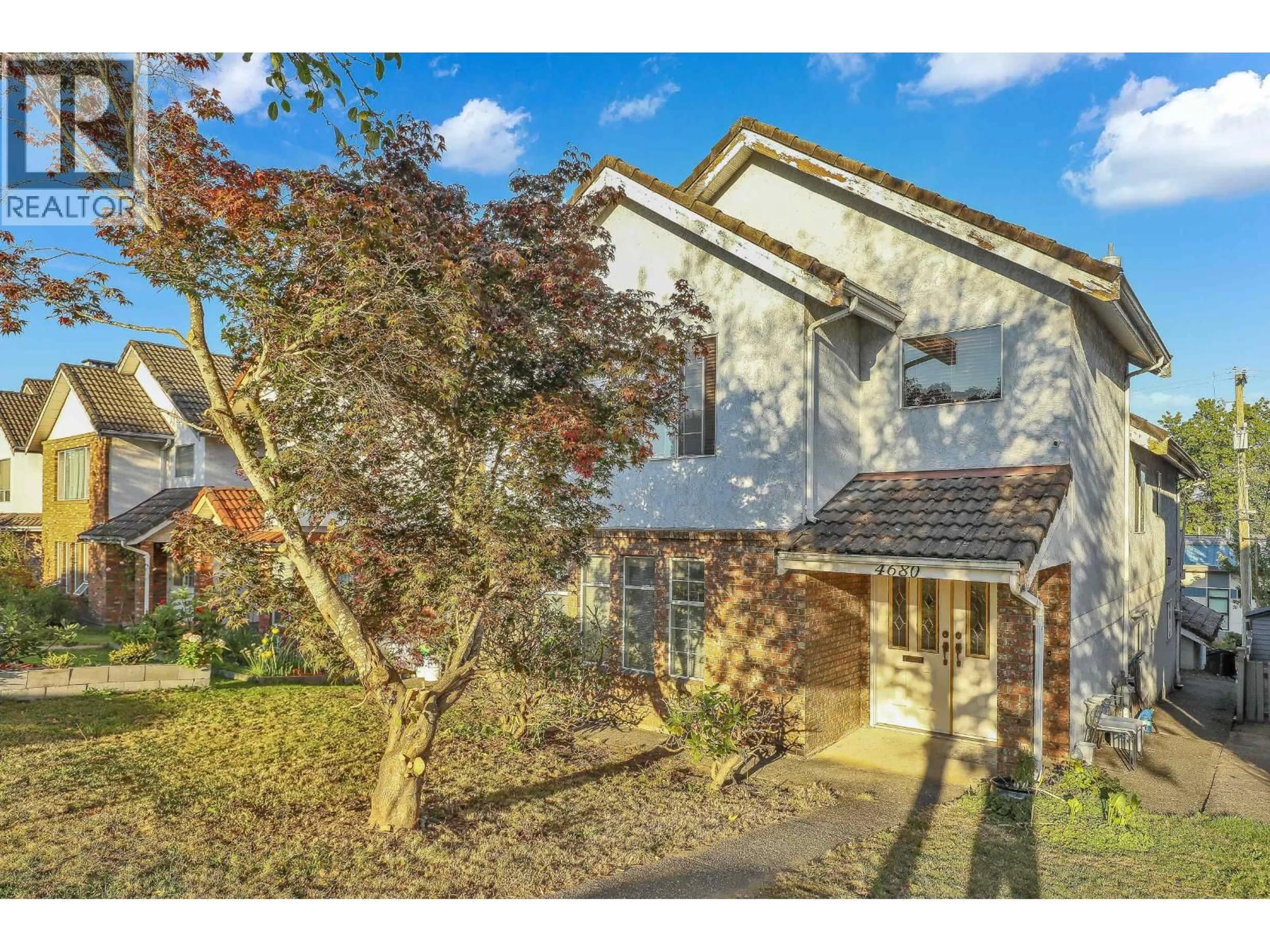 A pic from outside/outdoor area/front of a property/back of a property/a pic from drone, street for 4680 HOY STREET, Vancouver British Columbia V5R4N4