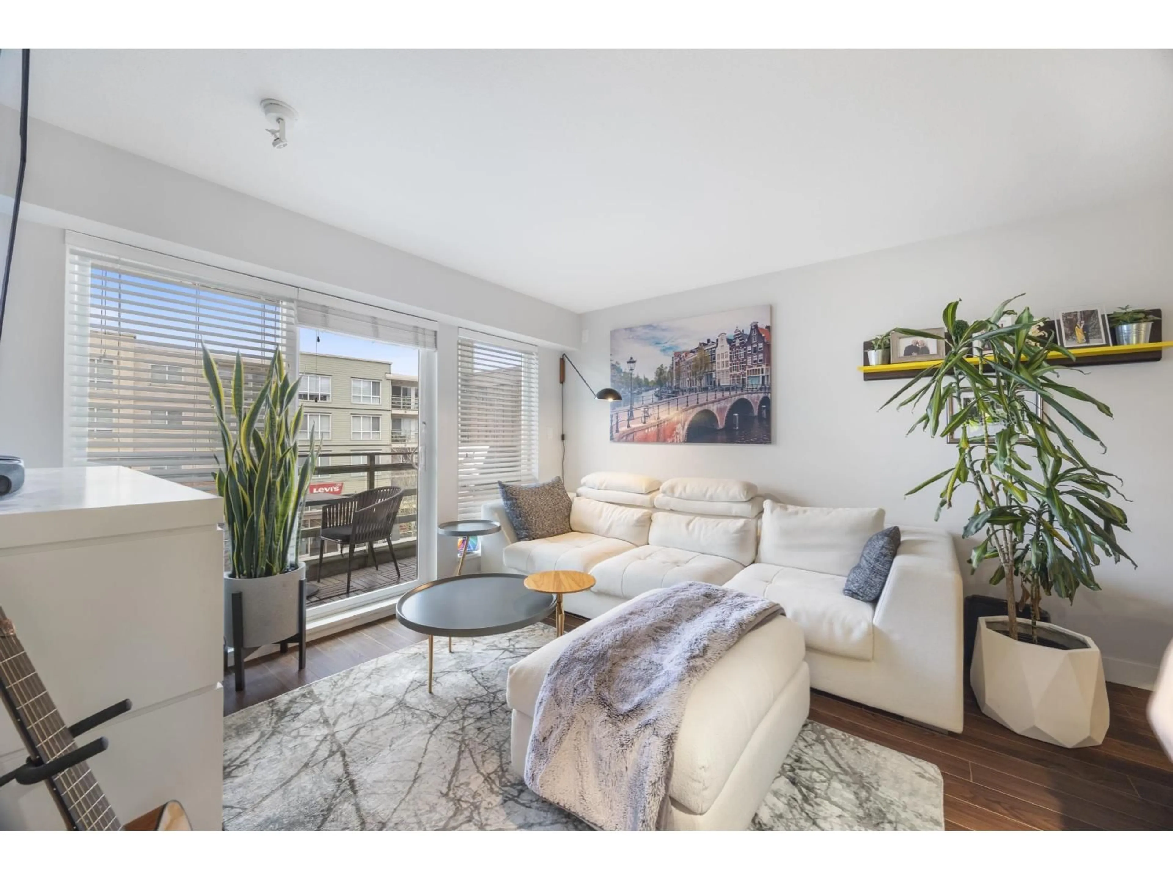 Living room with furniture, unknown for 201 - 15745 CROYDON, Surrey British Columbia V3Z2L5