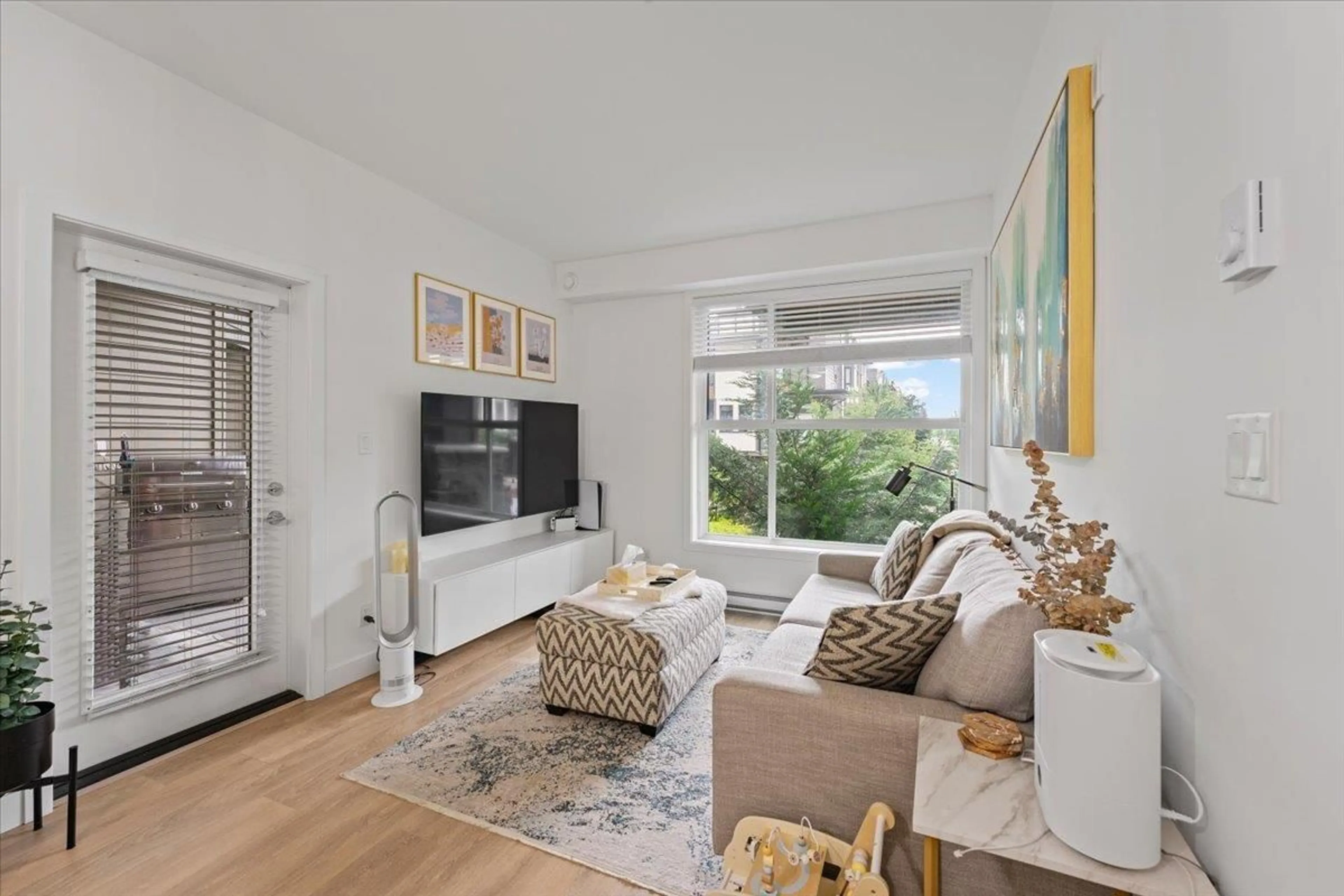 Living room with furniture, unknown for 202 - 7809 209, Langley British Columbia V2Y3N6