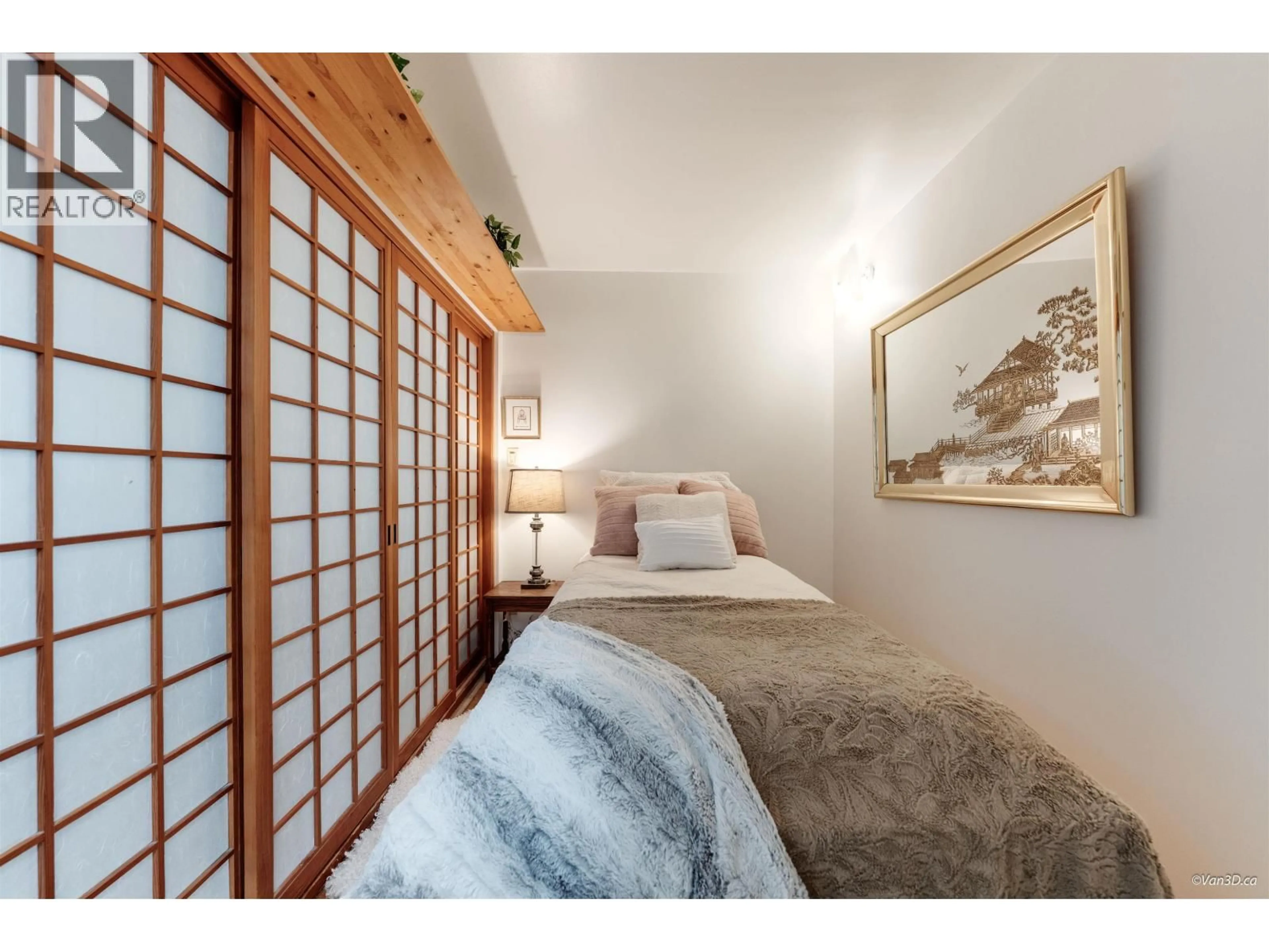 Bedroom with bed, wood/laminate floor for 106 - 1879 BARCLAY STREET, Vancouver British Columbia V6G1K7