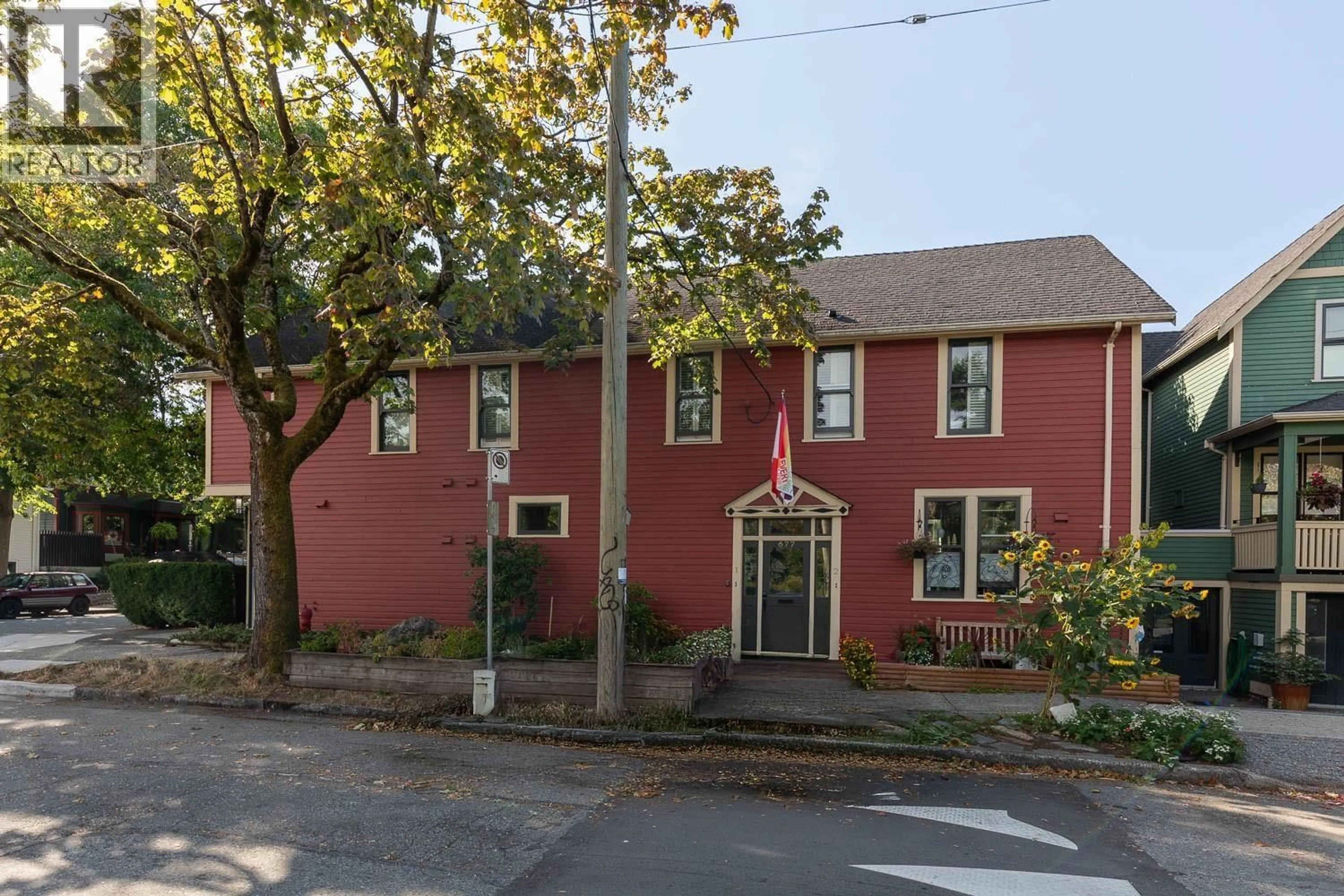 Unknown for 1 - 677 HEATLEY AVENUE, Vancouver British Columbia V6A3G8