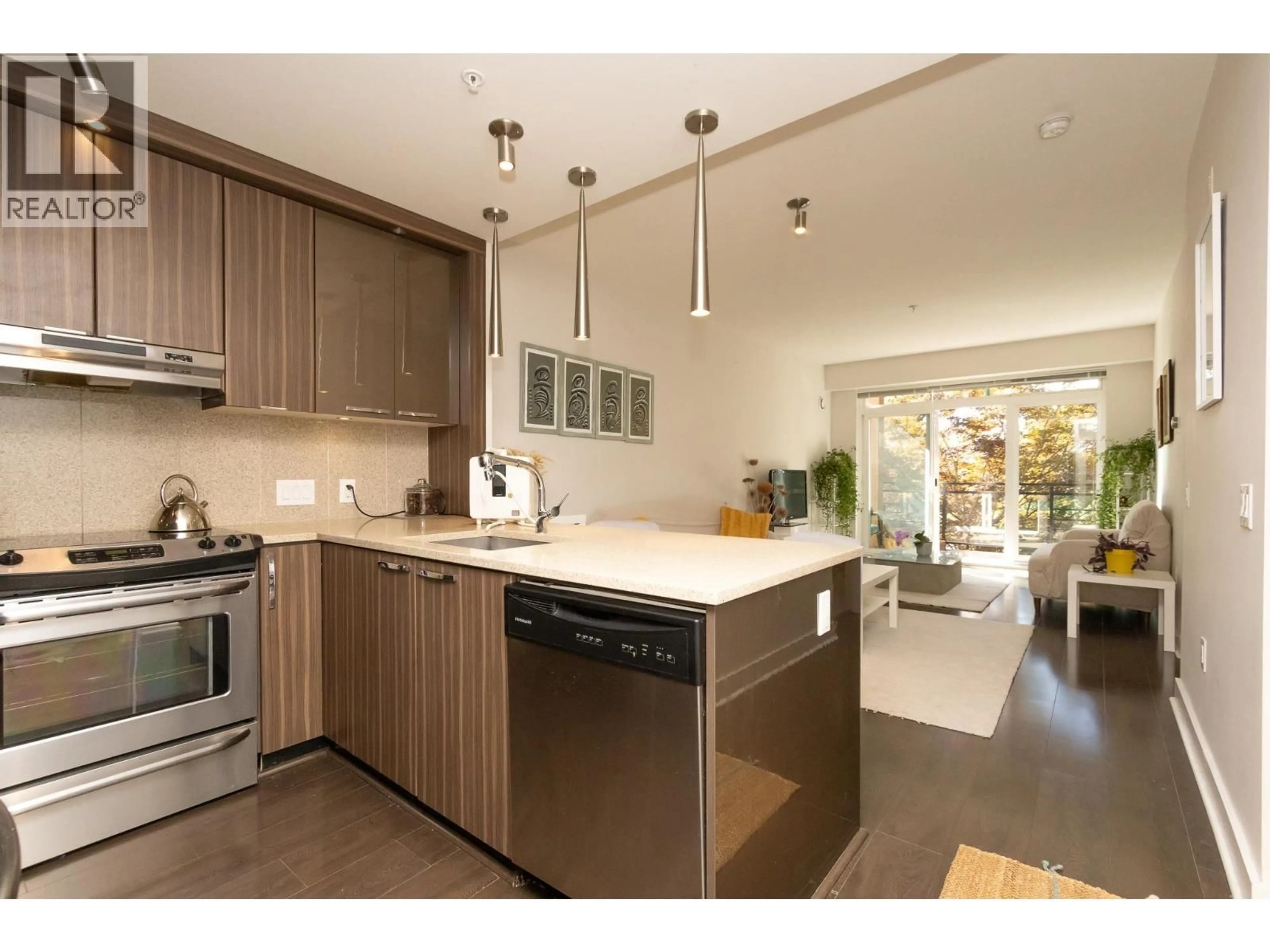 Open concept kitchen, unknown for 310 - 733 14TH STREET, North Vancouver British Columbia V7M0C6