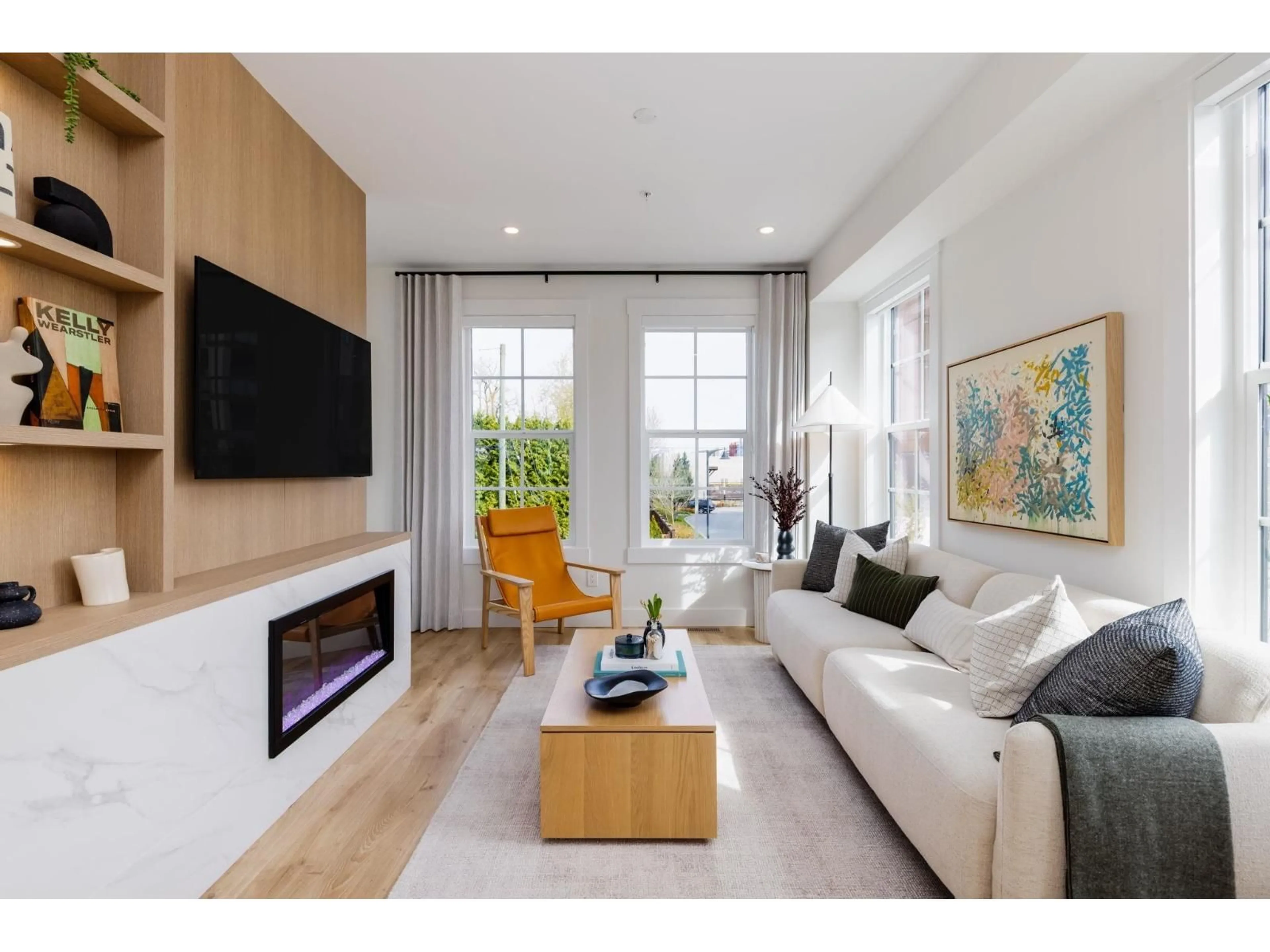 Living room with furniture, wood/laminate floor for 30 - 20650 78, Langley British Columbia V2Y4L9