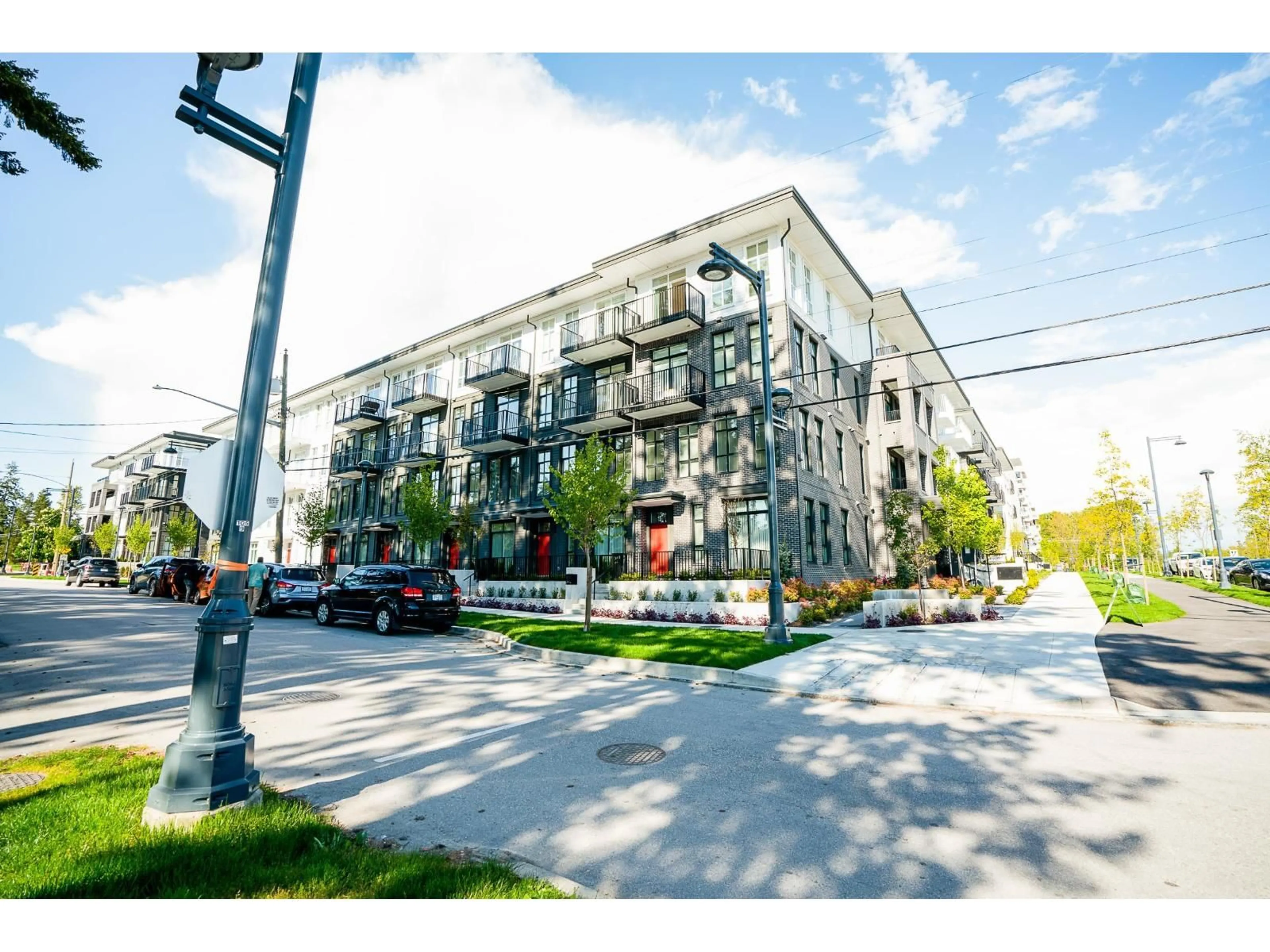 Patio, street for 201 - 13929 105, Surrey British Columbia V3T2B6
