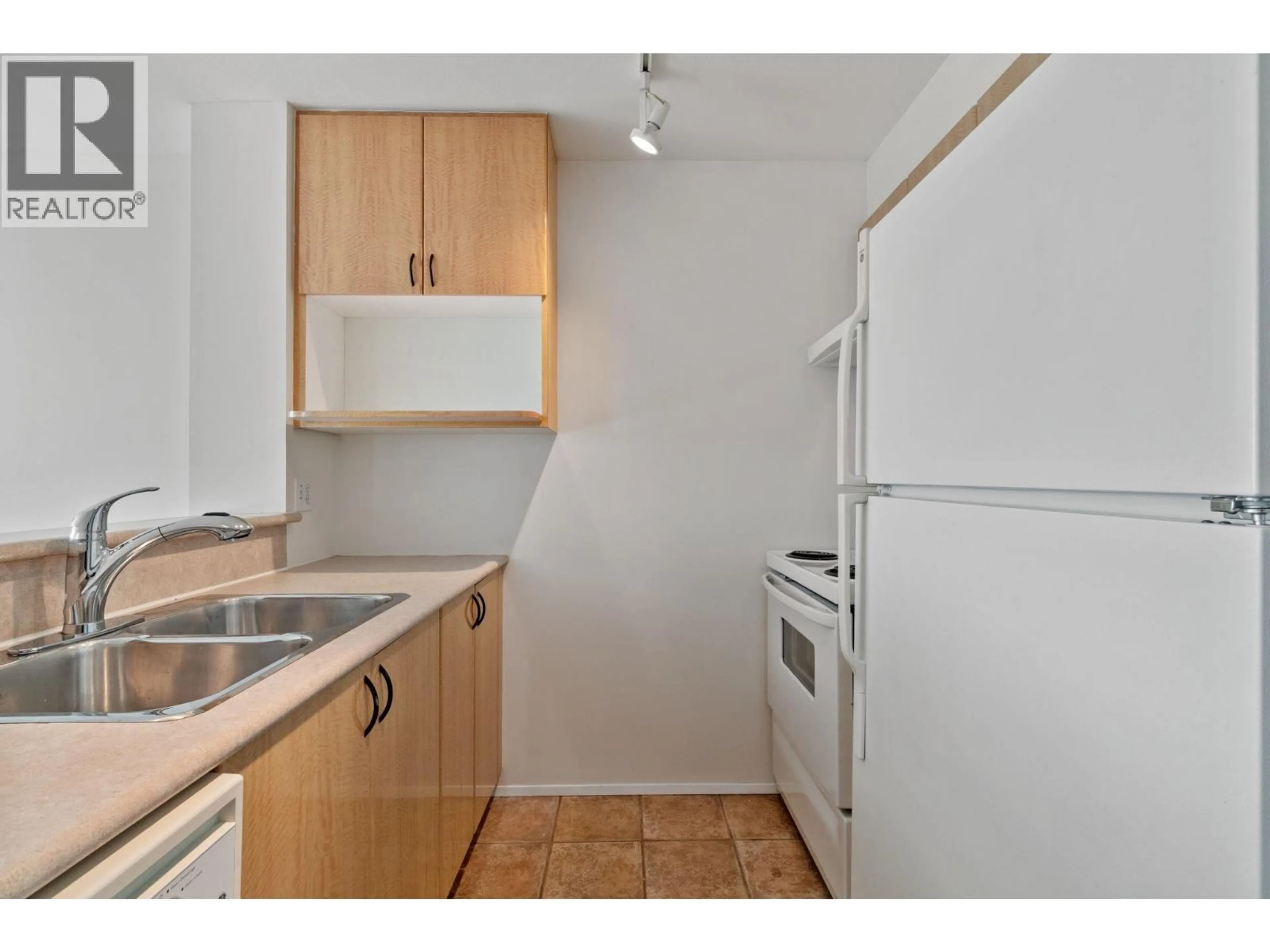 Standard kitchen, unknown for 707 - 2763 CHANDLERY PLACE, Vancouver British Columbia V5S4V4