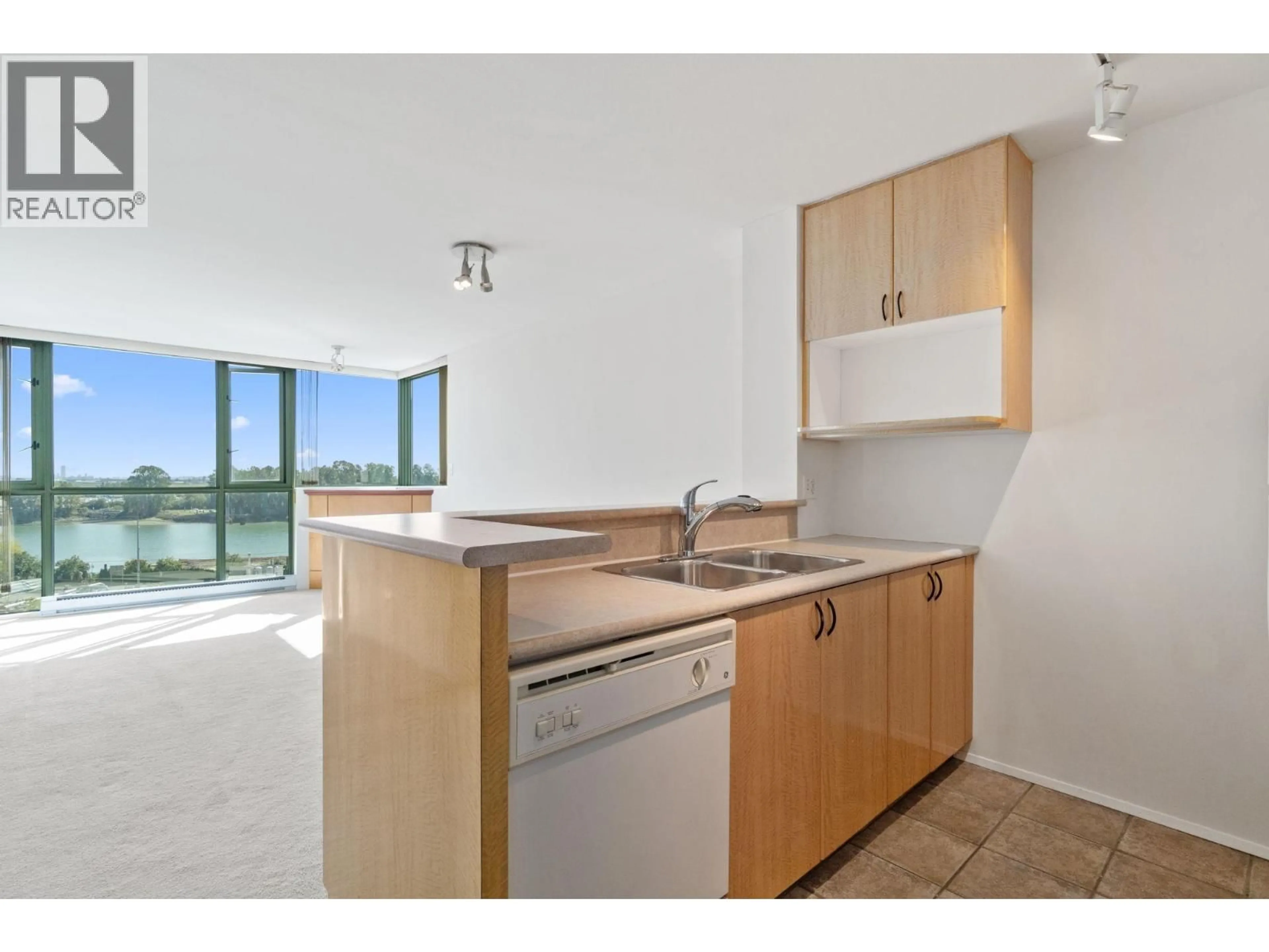 Standard kitchen, unknown for 707 - 2763 CHANDLERY PLACE, Vancouver British Columbia V5S4V4