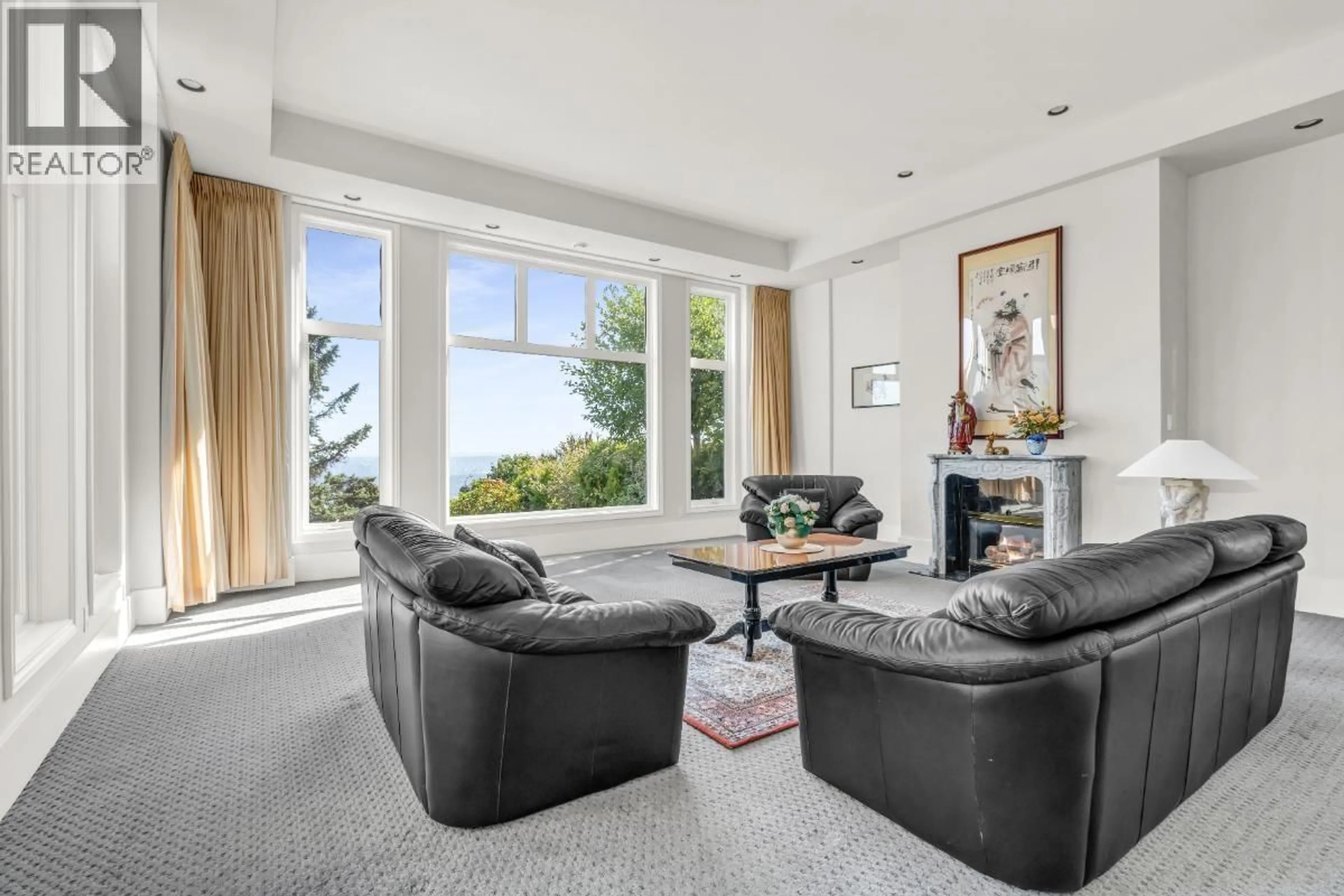 Living room with furniture, unknown for 1437 BRAMWELL ROAD, West Vancouver British Columbia V7S2N8