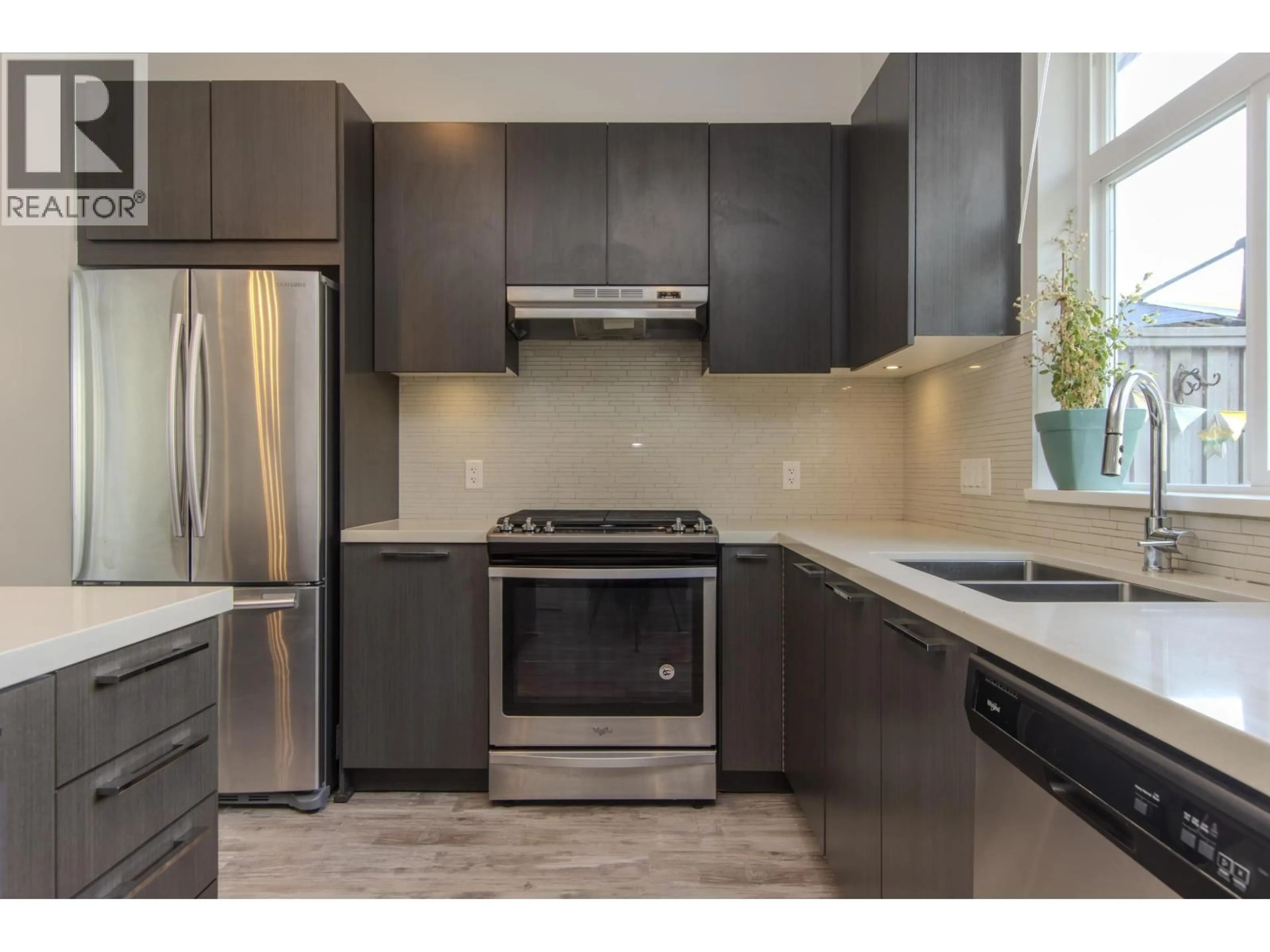 Standard kitchen, unknown for 59 - 39548 LOGGERS LANE, Squamish British Columbia V8B0V7