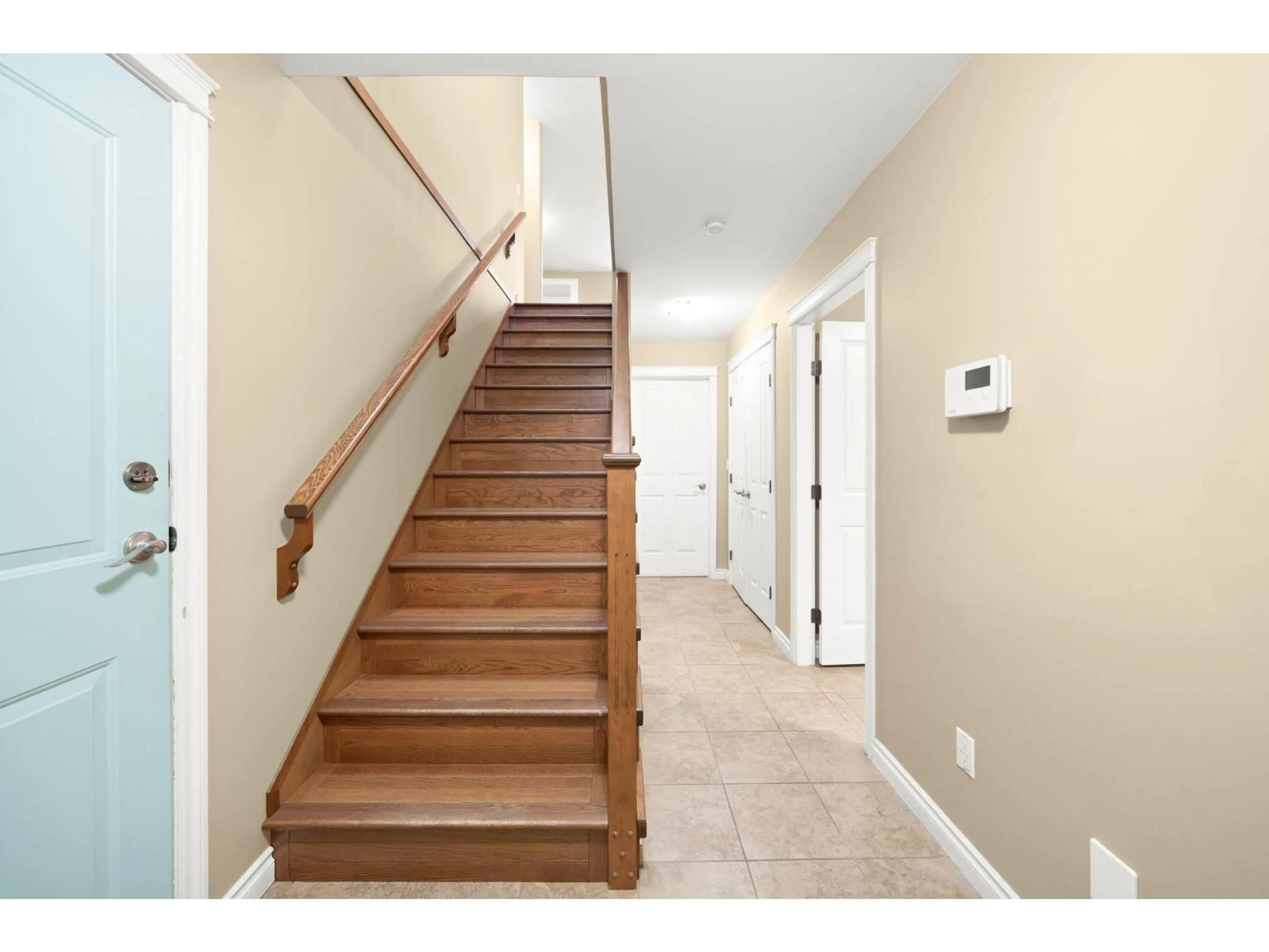Indoor entryway for 32726 LISSIMORE, Mission British Columbia V2V7P5