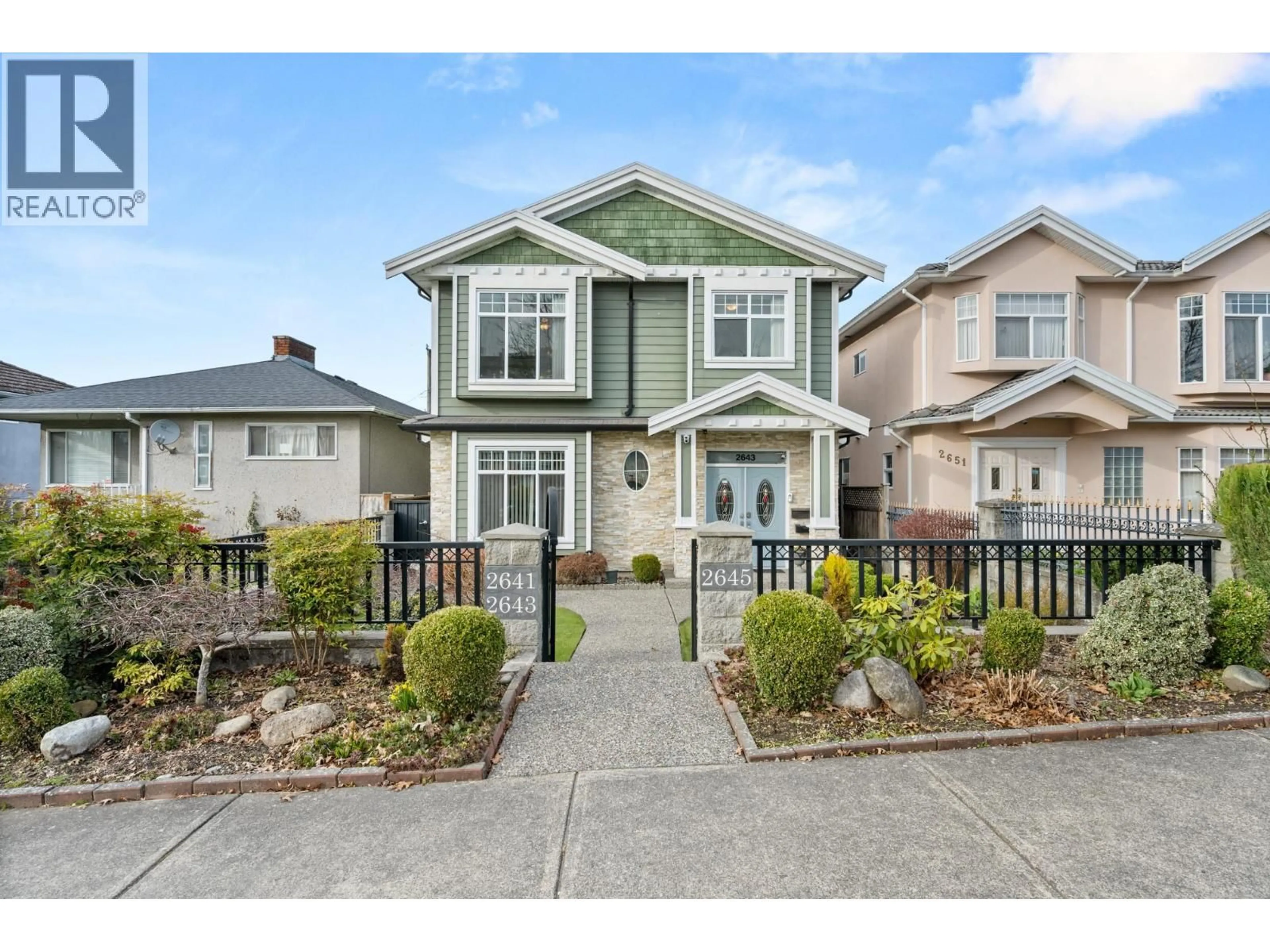 Home with vinyl exterior material, street for 2643 8TH AVENUE, Vancouver British Columbia V5M1W4