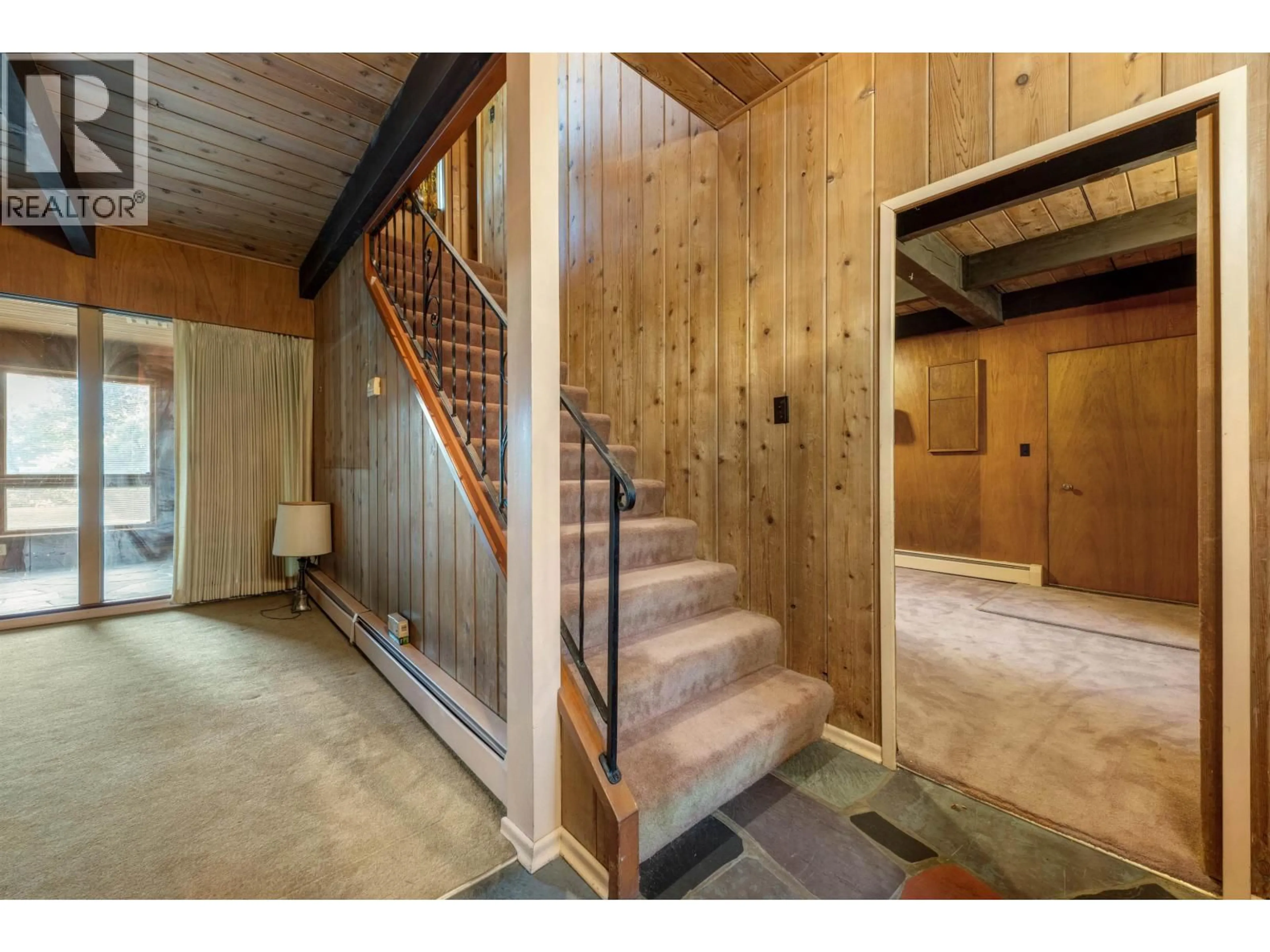 Indoor entryway for 756 53 AVENUE, Vancouver British Columbia V6P1K4