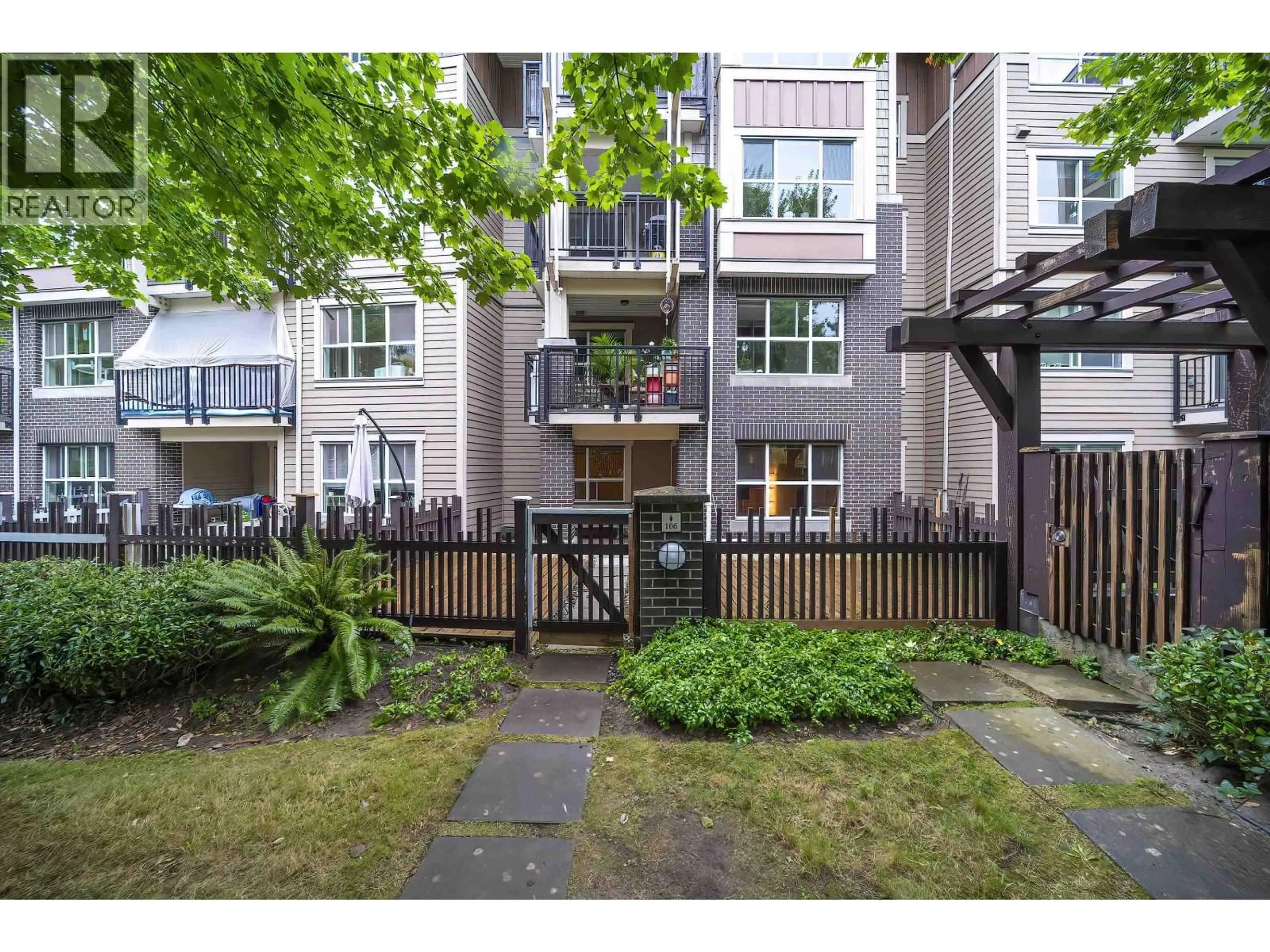 Patio, street for 106 - 5665 IRMIN STREET, Burnaby British Columbia V5J0C4