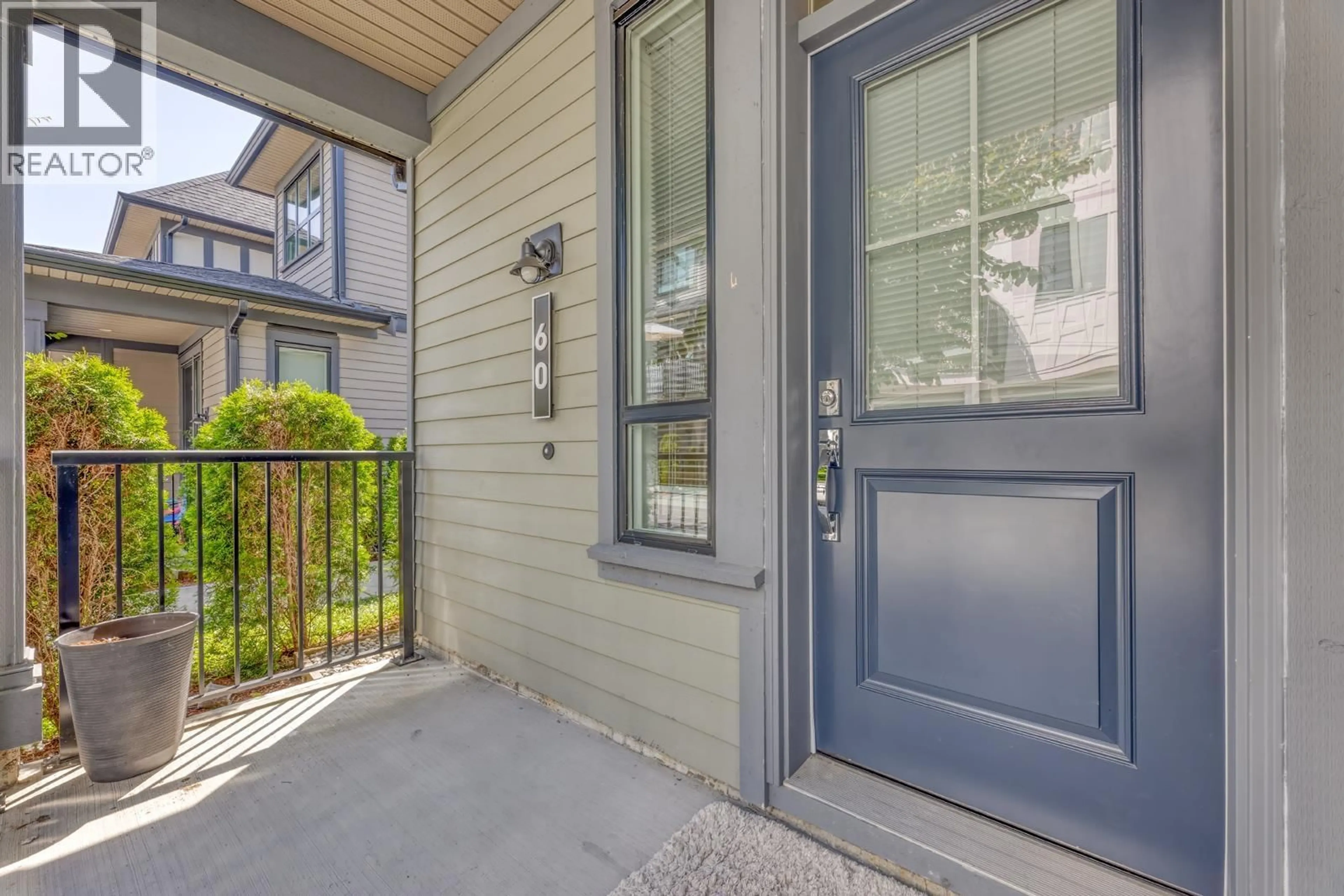 Indoor entryway for 60 - 3500 BURKE VILLAGE PROMENADE, Coquitlam British Columbia V3E0N2