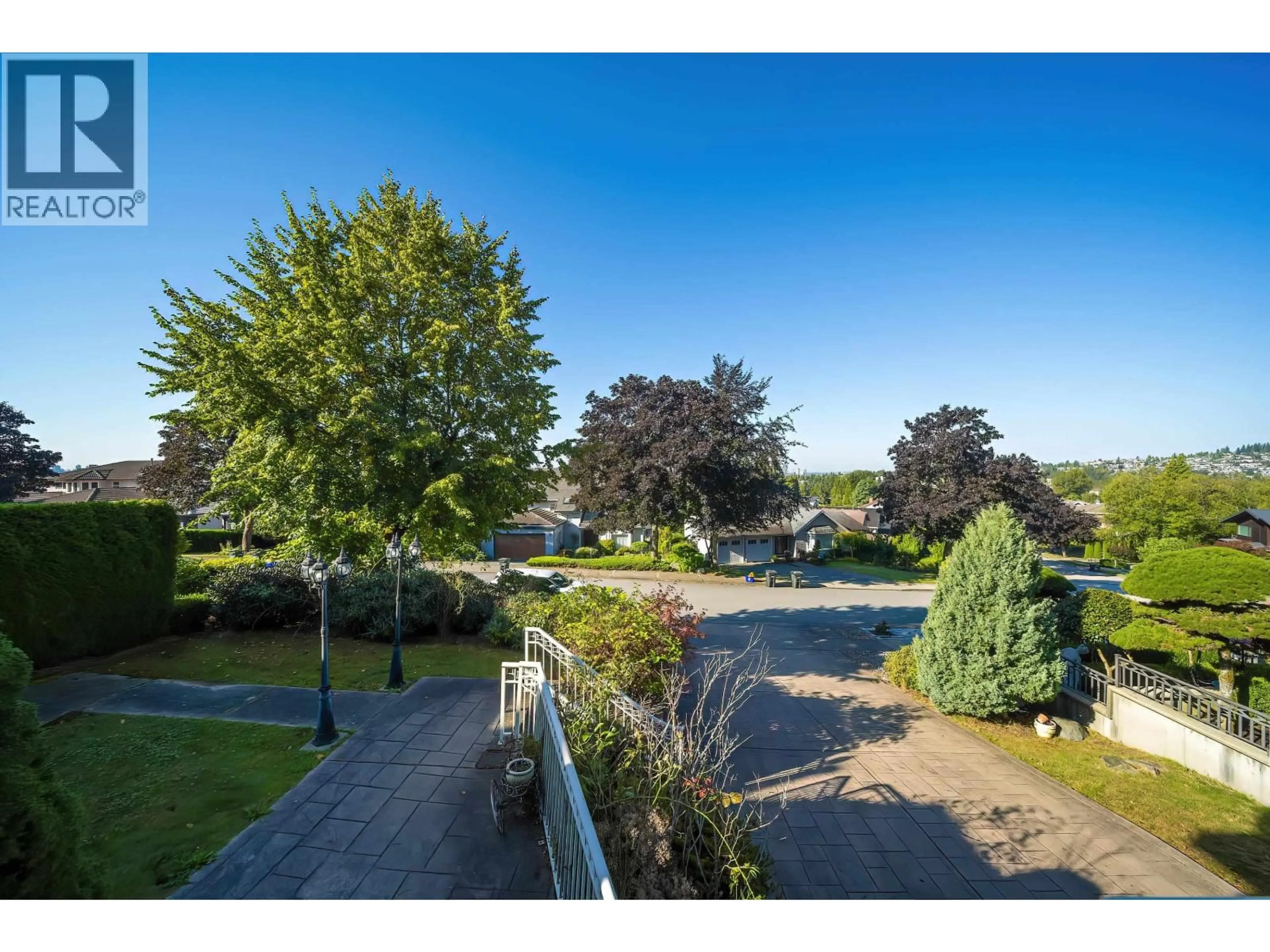 A pic from outside/outdoor area/front of a property/back of a property/a pic from drone, street for 7371 UNION STREET, Burnaby British Columbia V5A1J1