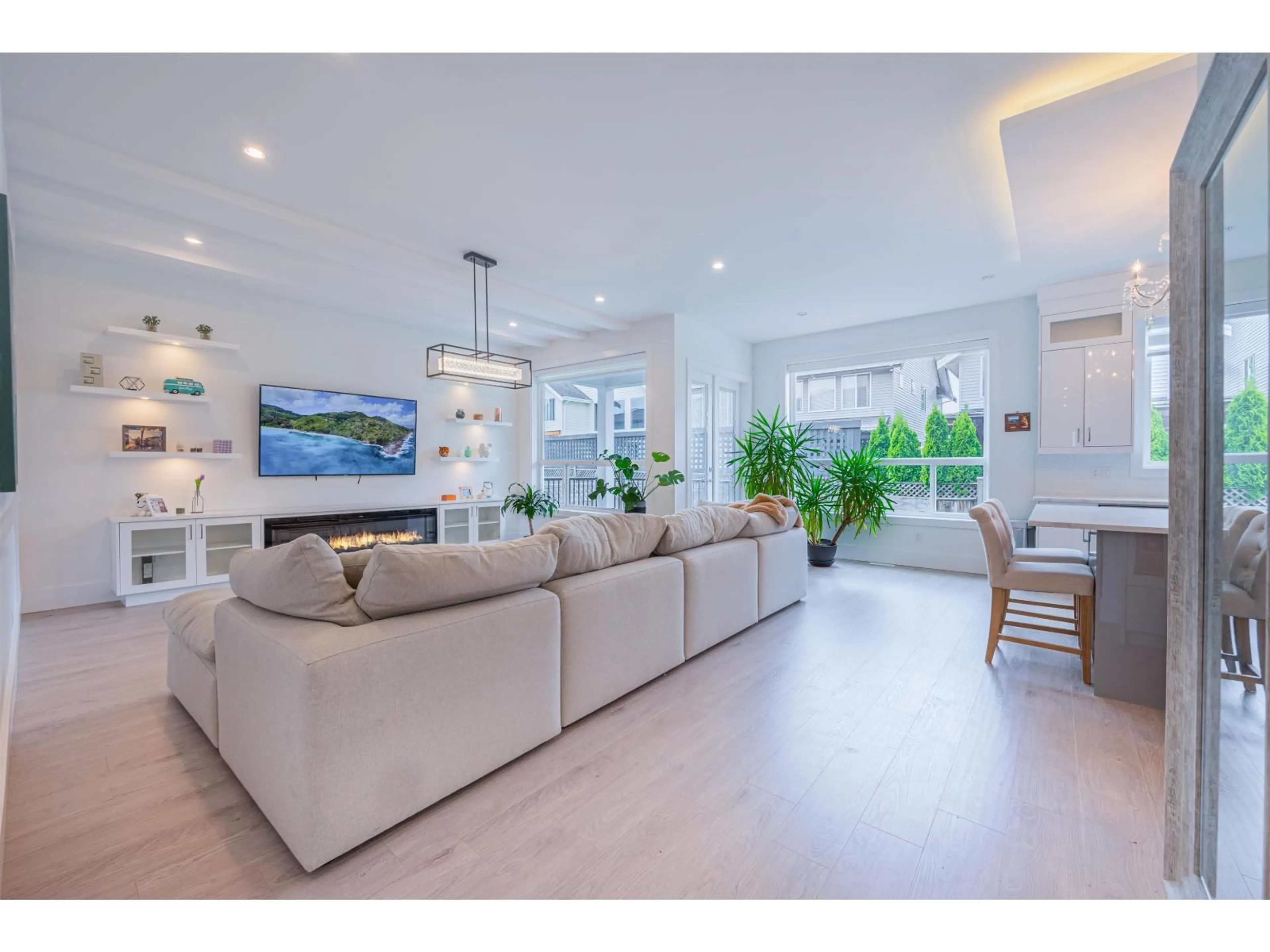 Living room with furniture, unknown for 8357 209B, Langley British Columbia V2Y4K4
