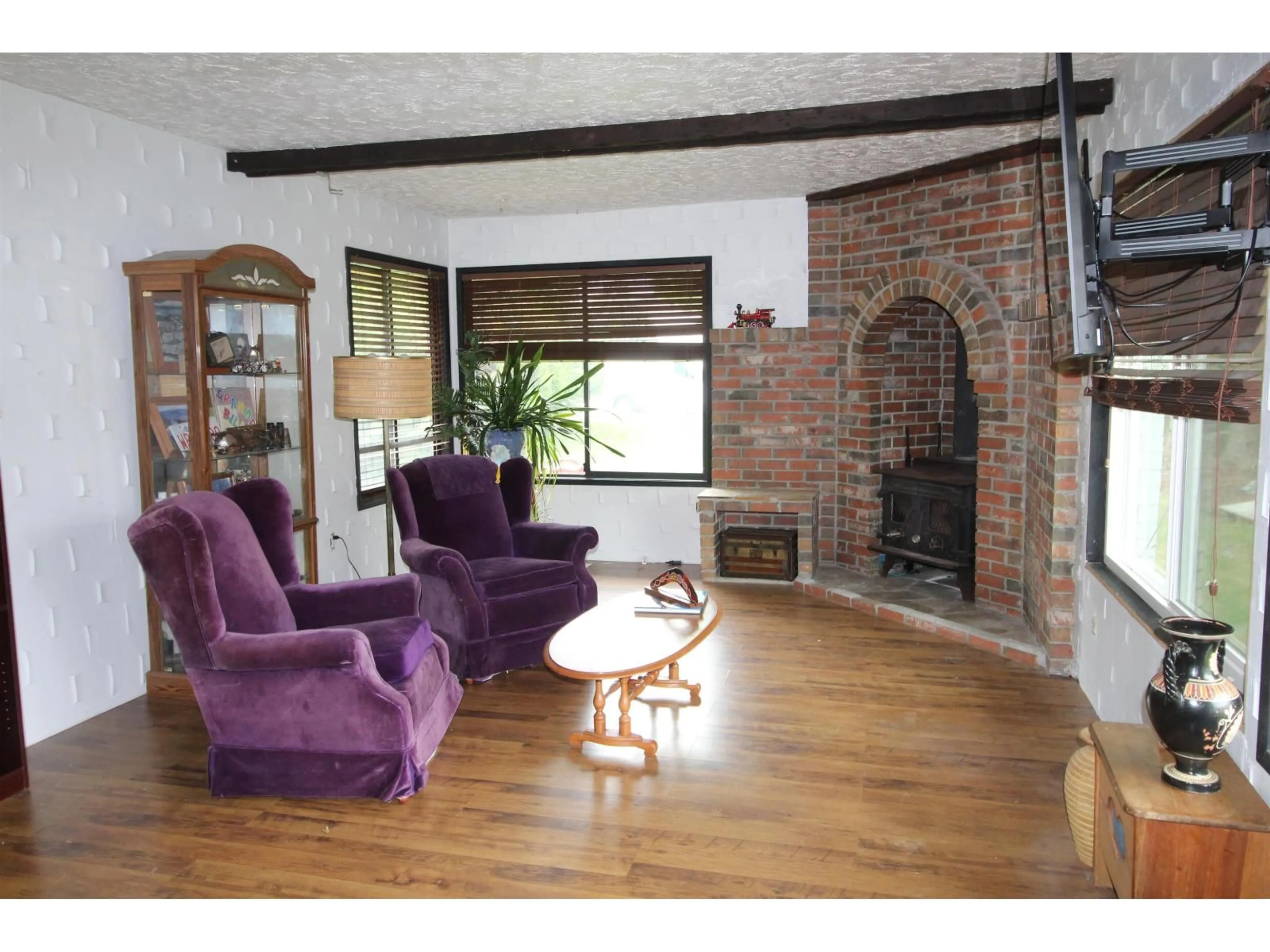 Living room with furniture, unknown for 27192 26, Langley British Columbia V4W3N6