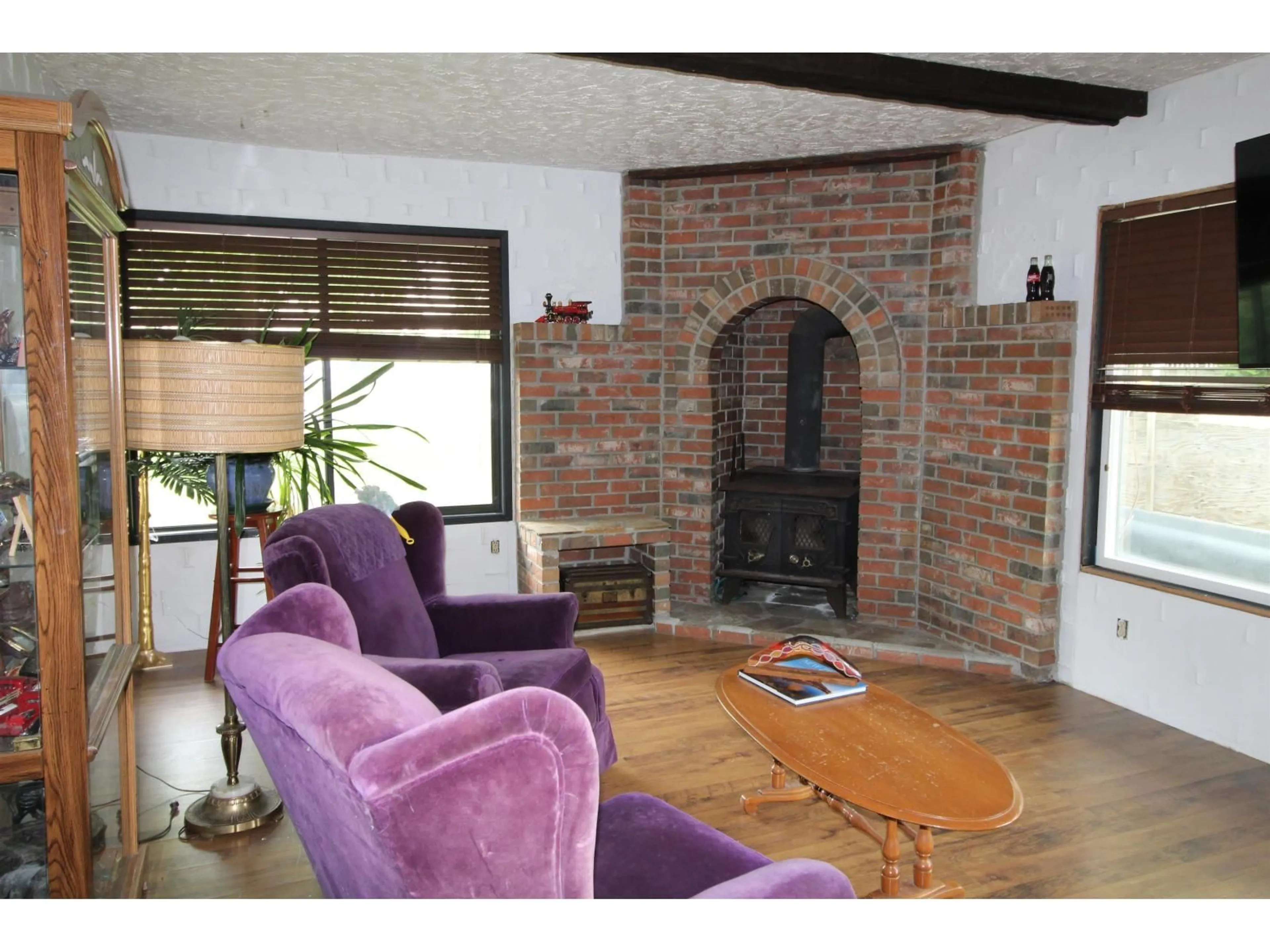 Living room with furniture, unknown for 27192 26, Langley British Columbia V4W3N6