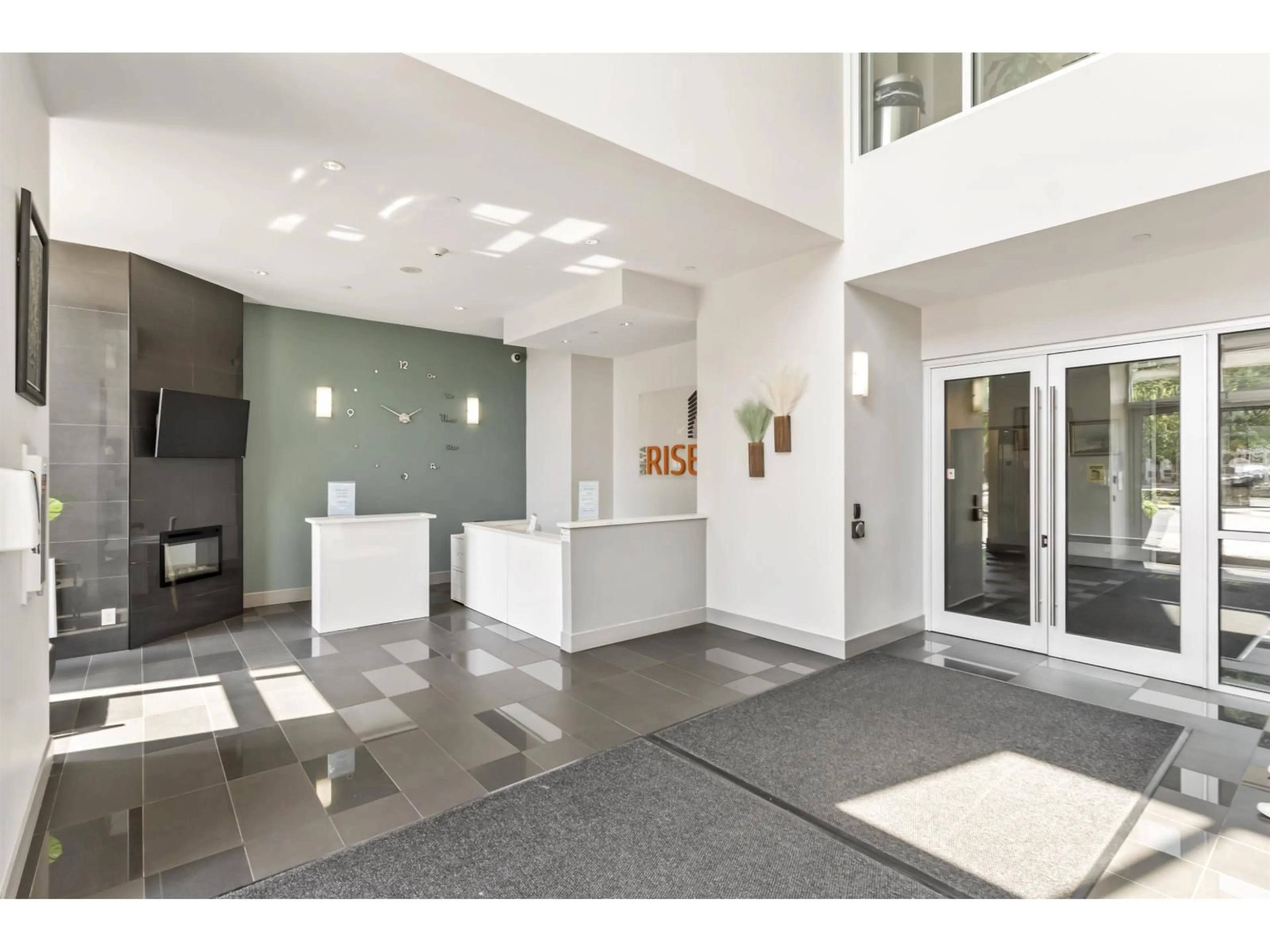 Indoor foyer for 3405 - 11967 80, Delta British Columbia V4C0E2