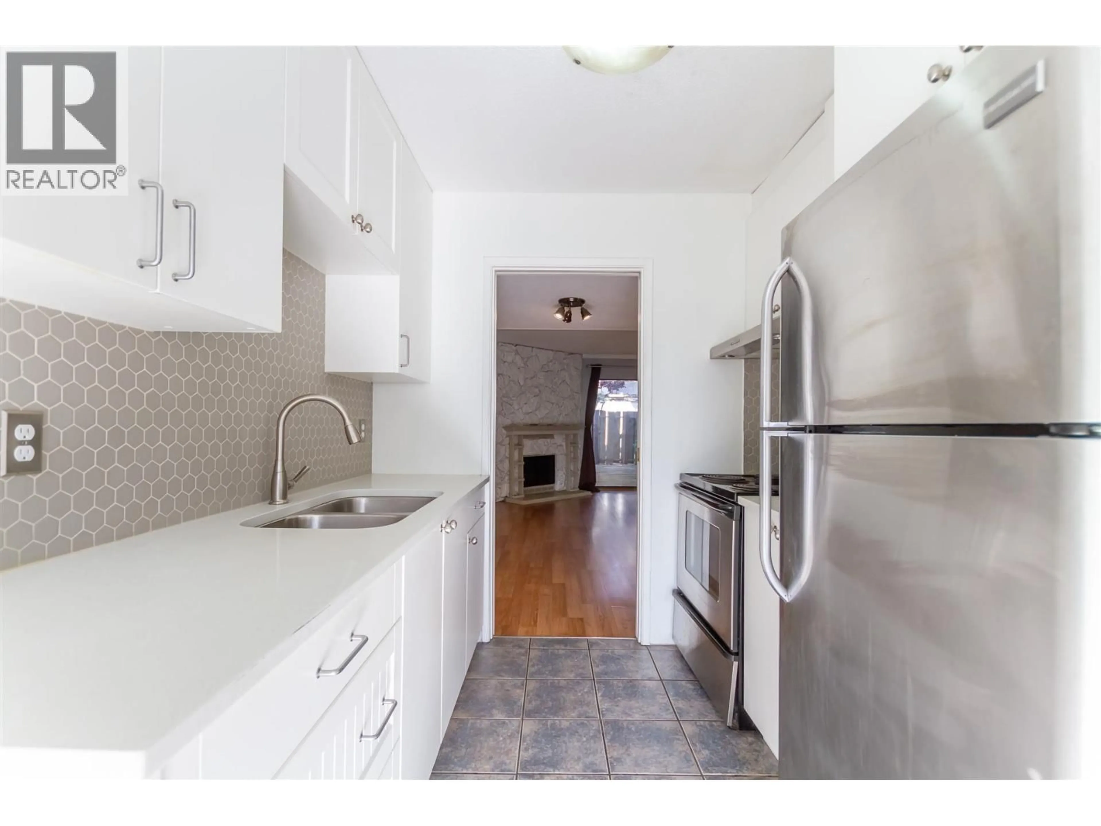 Standard kitchen, unknown for 22180 122 AVENUE, Maple Ridge British Columbia V2X3X6