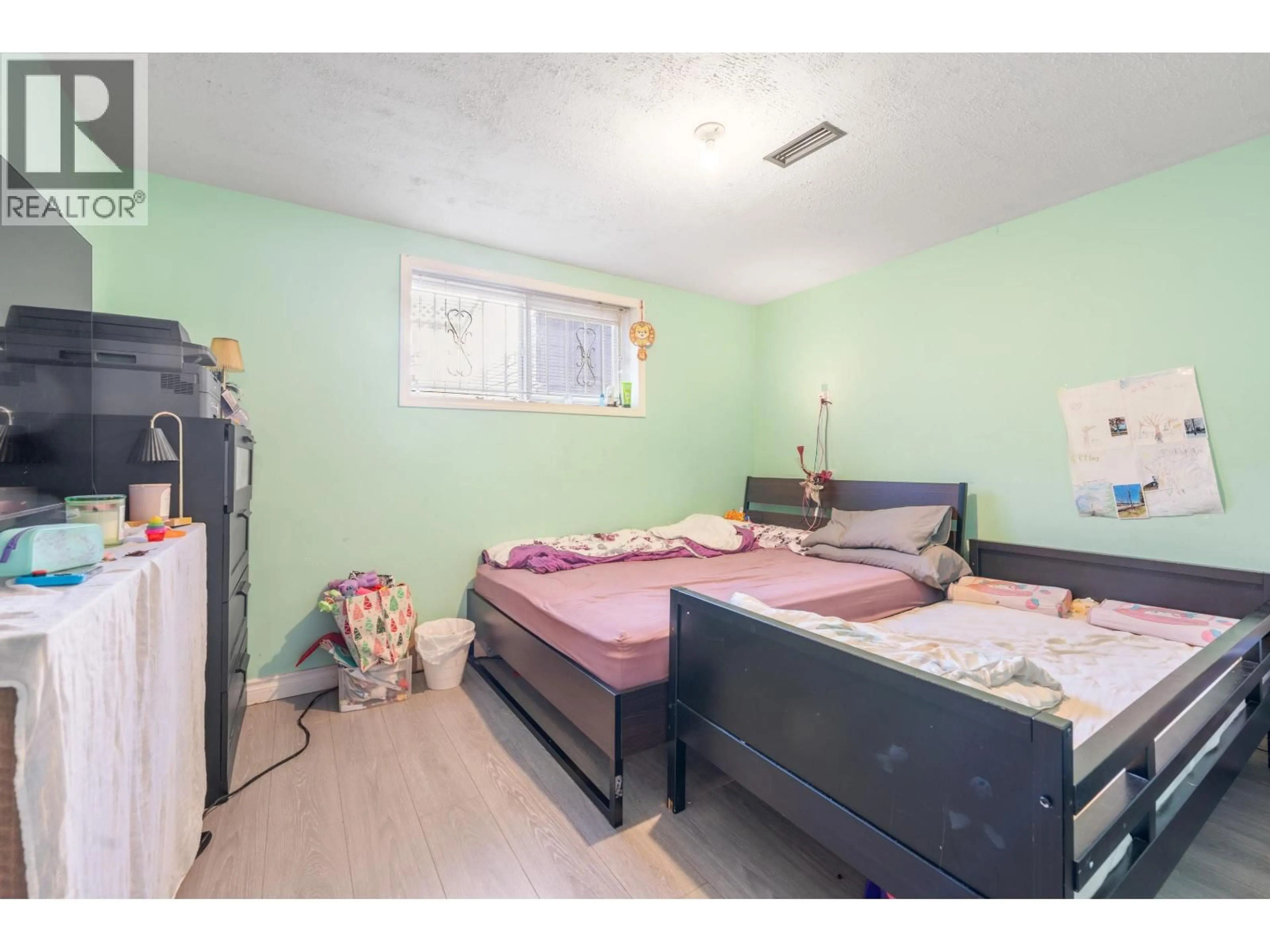 A pic of a room for 1465 49TH AVENUE, Vancouver British Columbia V5P1S4